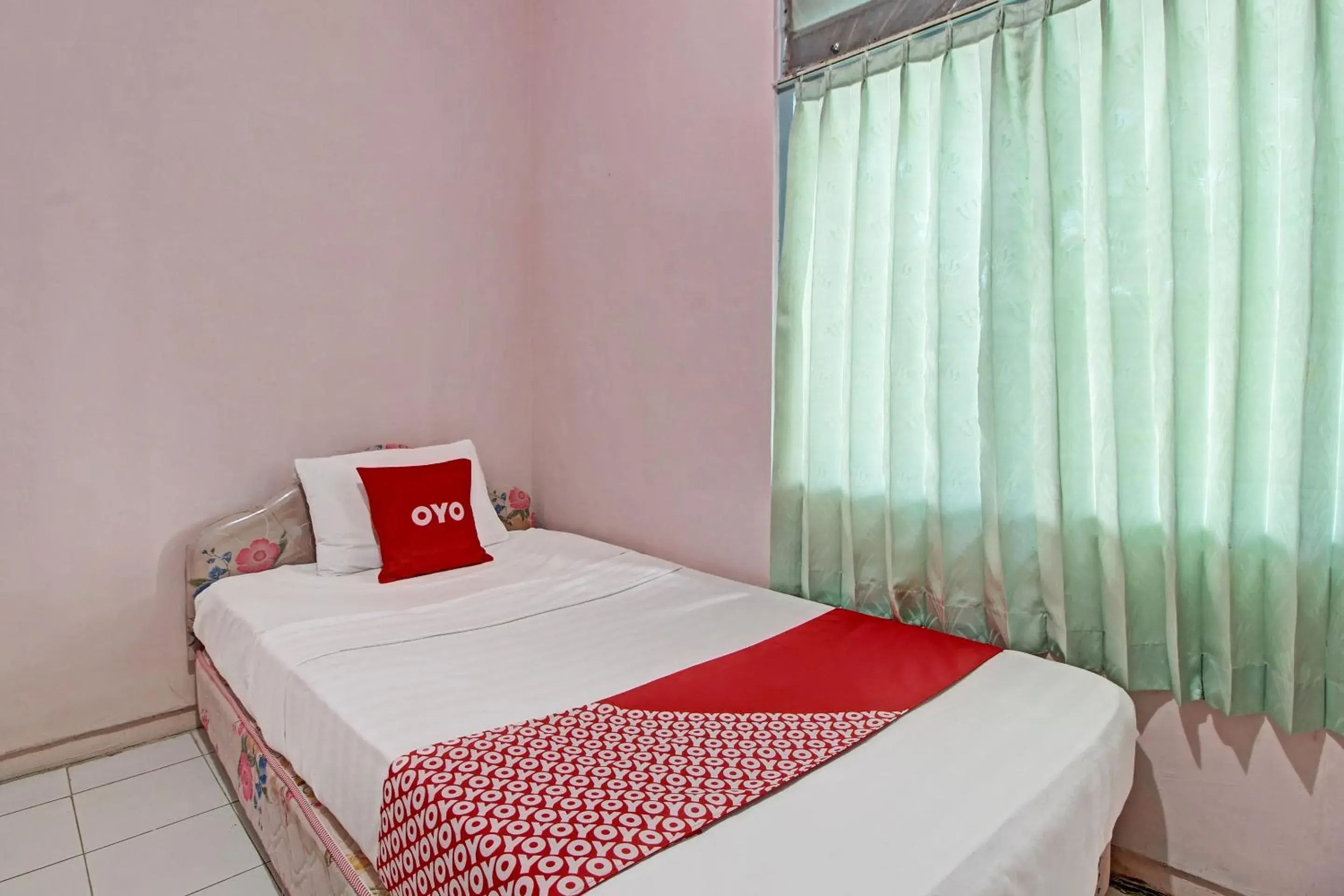 Bedroom, Bed in Hotel O Sendang Asri Bedroom, Bed in Hotel O Sendang Asri