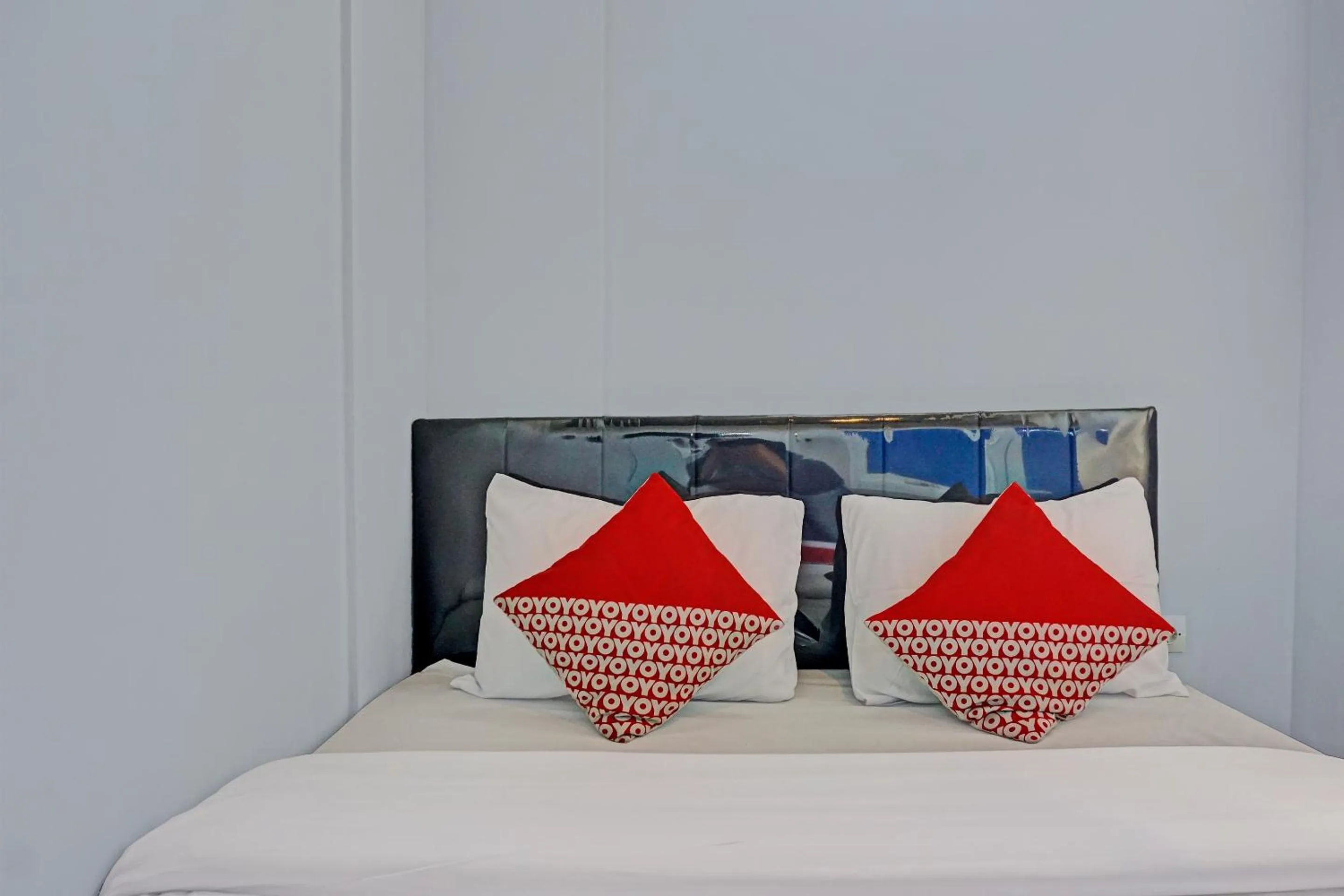 Bedroom, Bed in Capital O 92765 J&b Smart Sentul