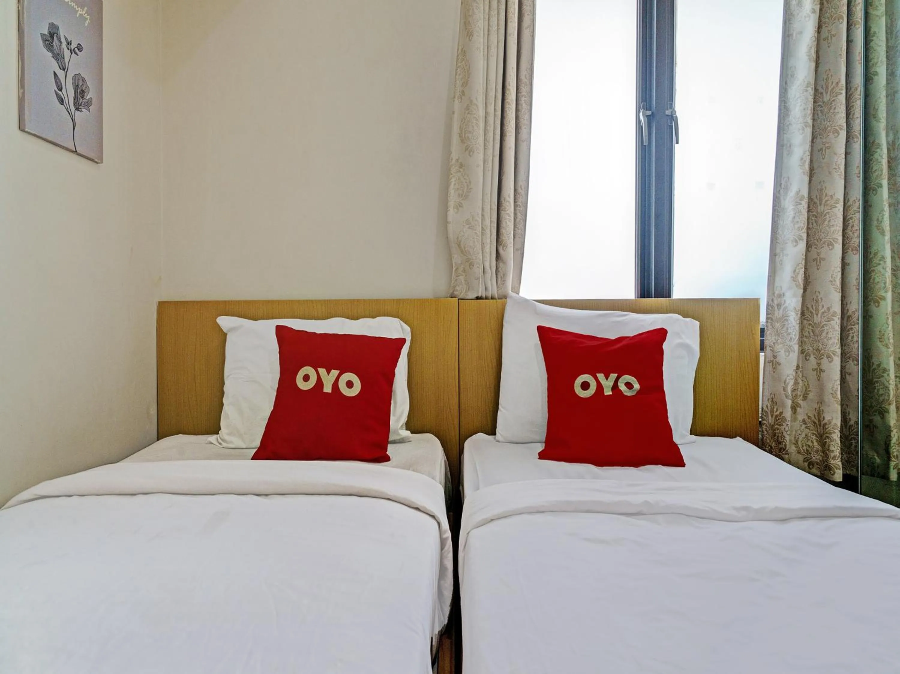 Bedroom in Hotel O Losmen Diah Syariah