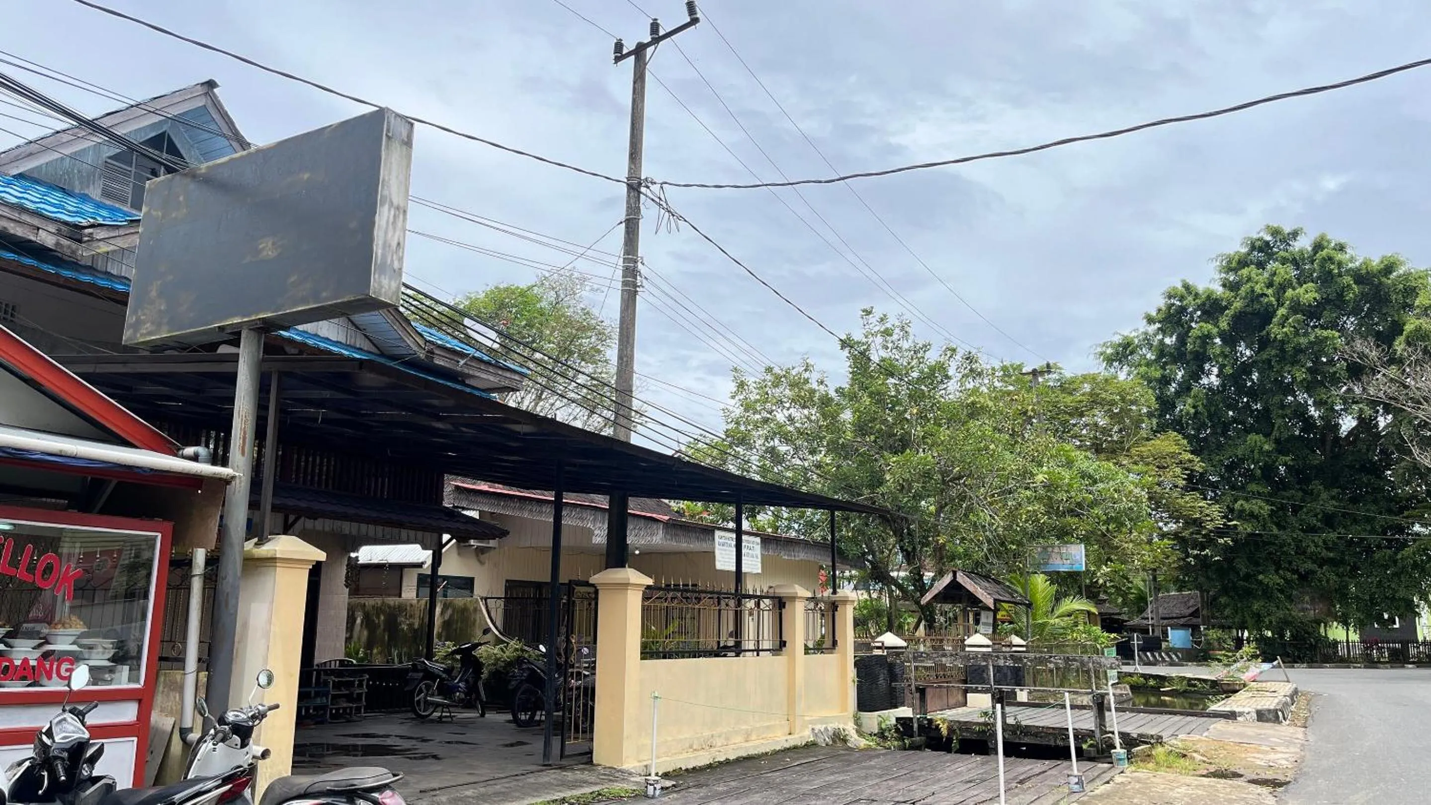 Facade/entrance in Hotel O Losmen Griya Mulia Katingan Kuala