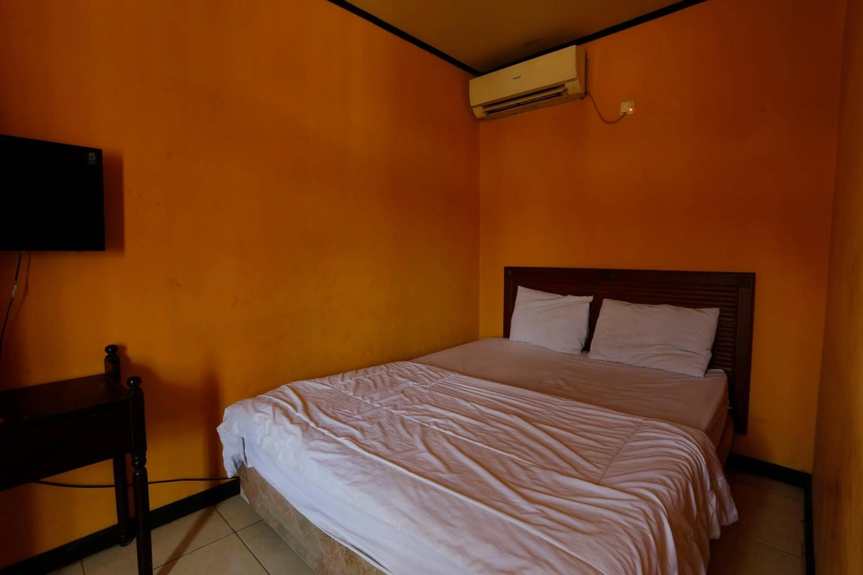 Bedroom, Bed in Hotel O Rumah Kost Kita Tarakan