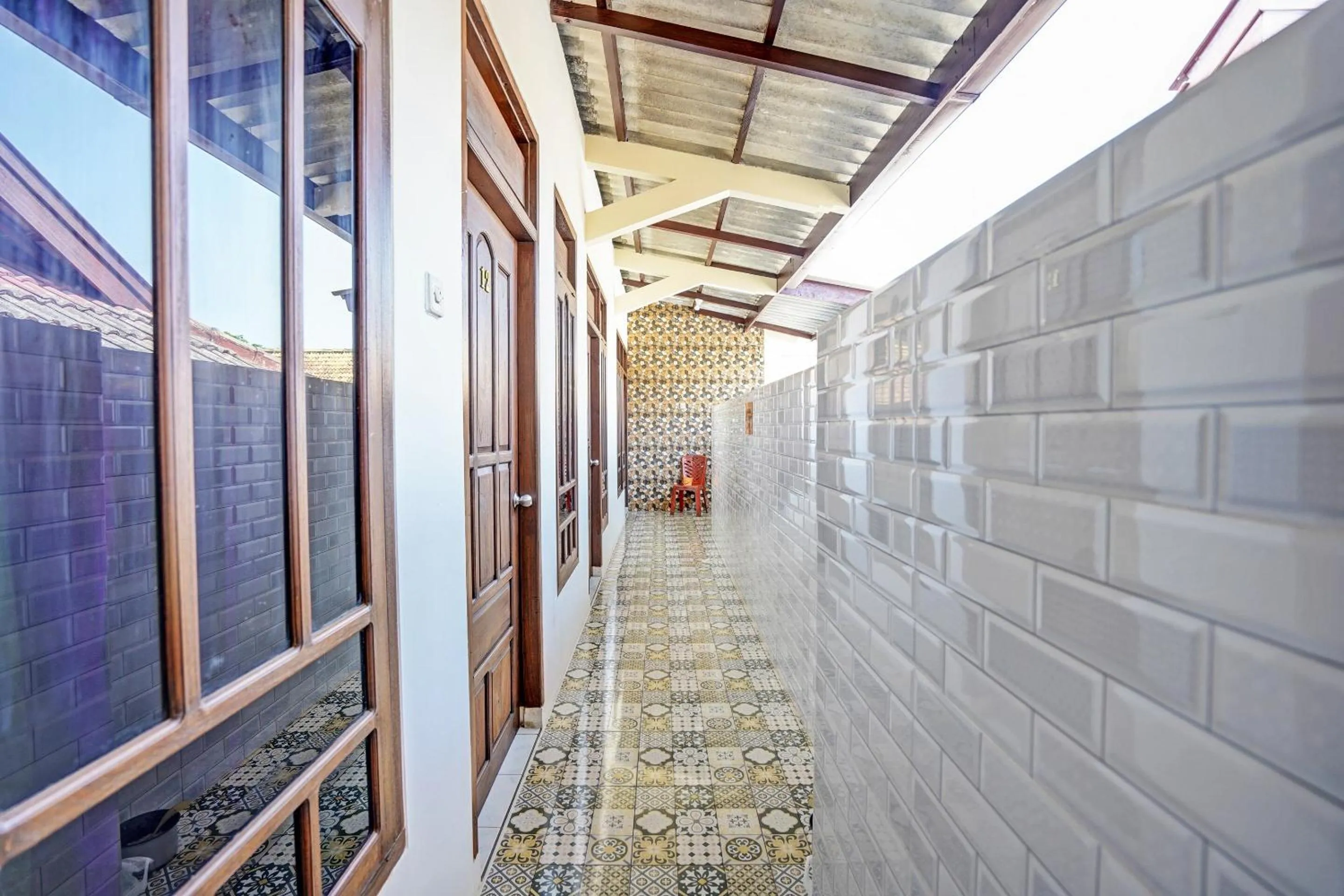 Lobby or reception in OYO Life 92785 Wisma Trubus Syariah