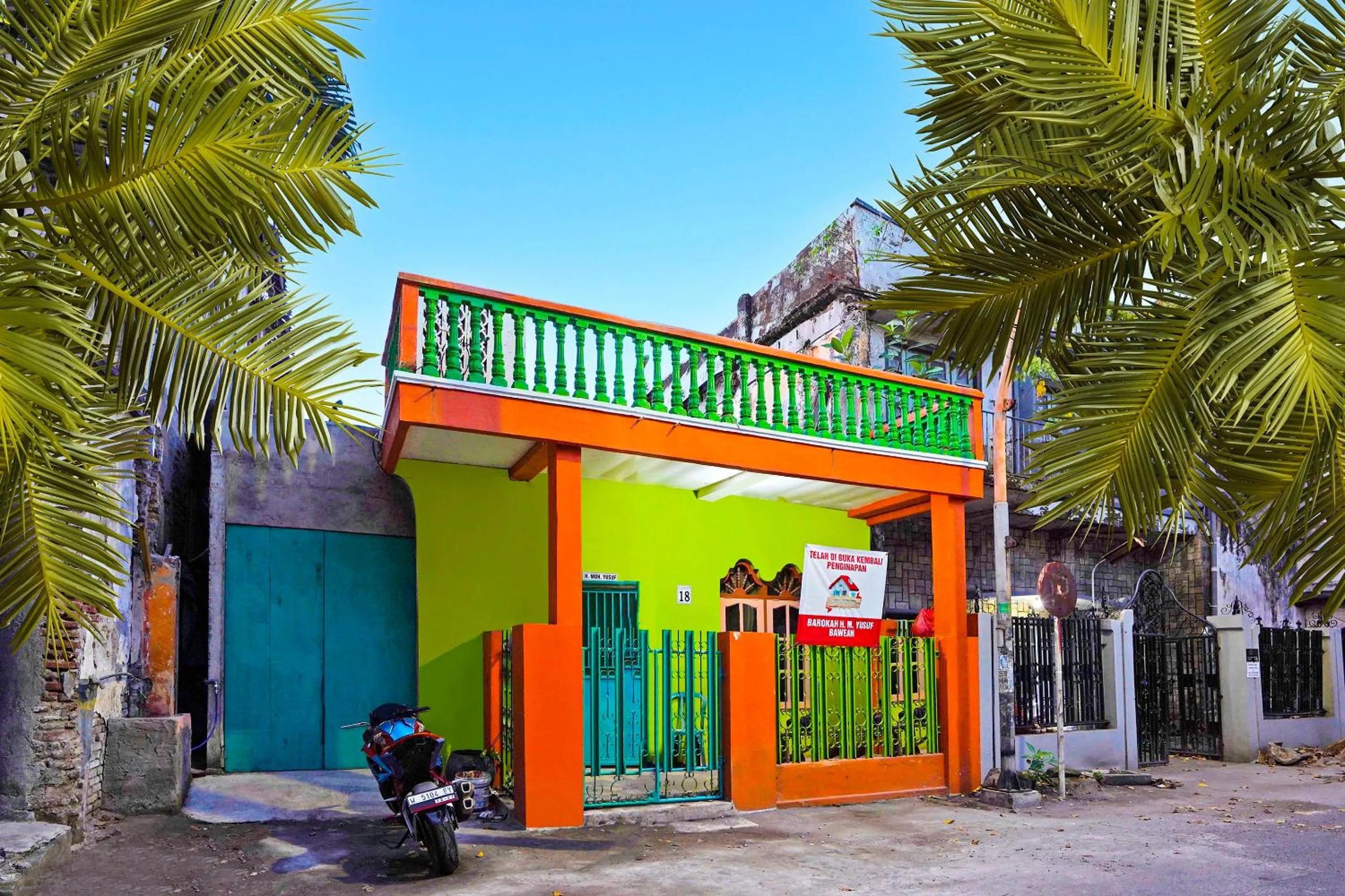 Facade/entrance in Hotel O Homestay Barokah
