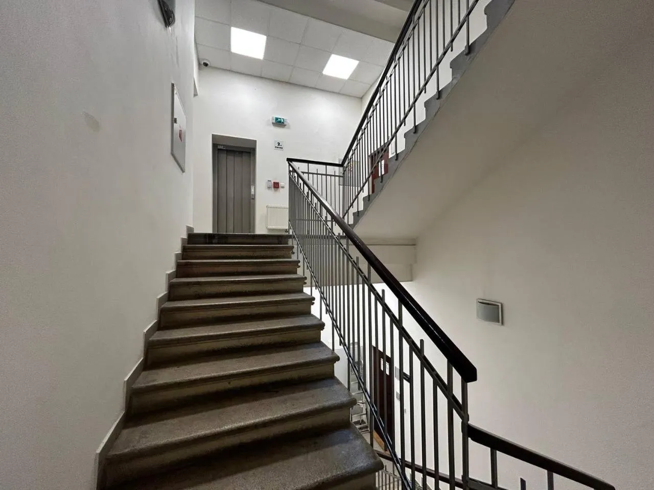 Facade/entrance in Powder Tower Suites