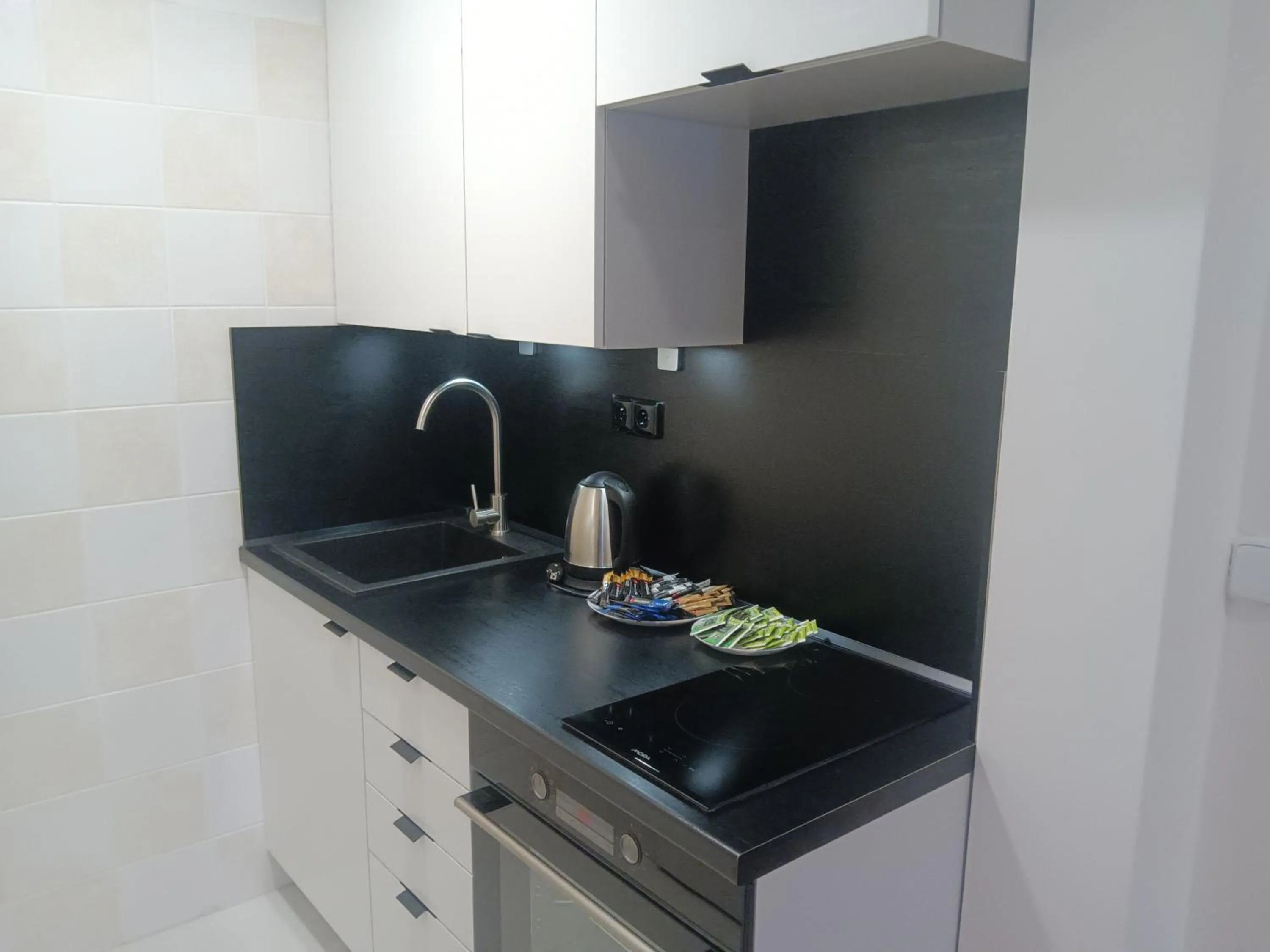 Kitchen or kitchenette in Powder Tower Suites