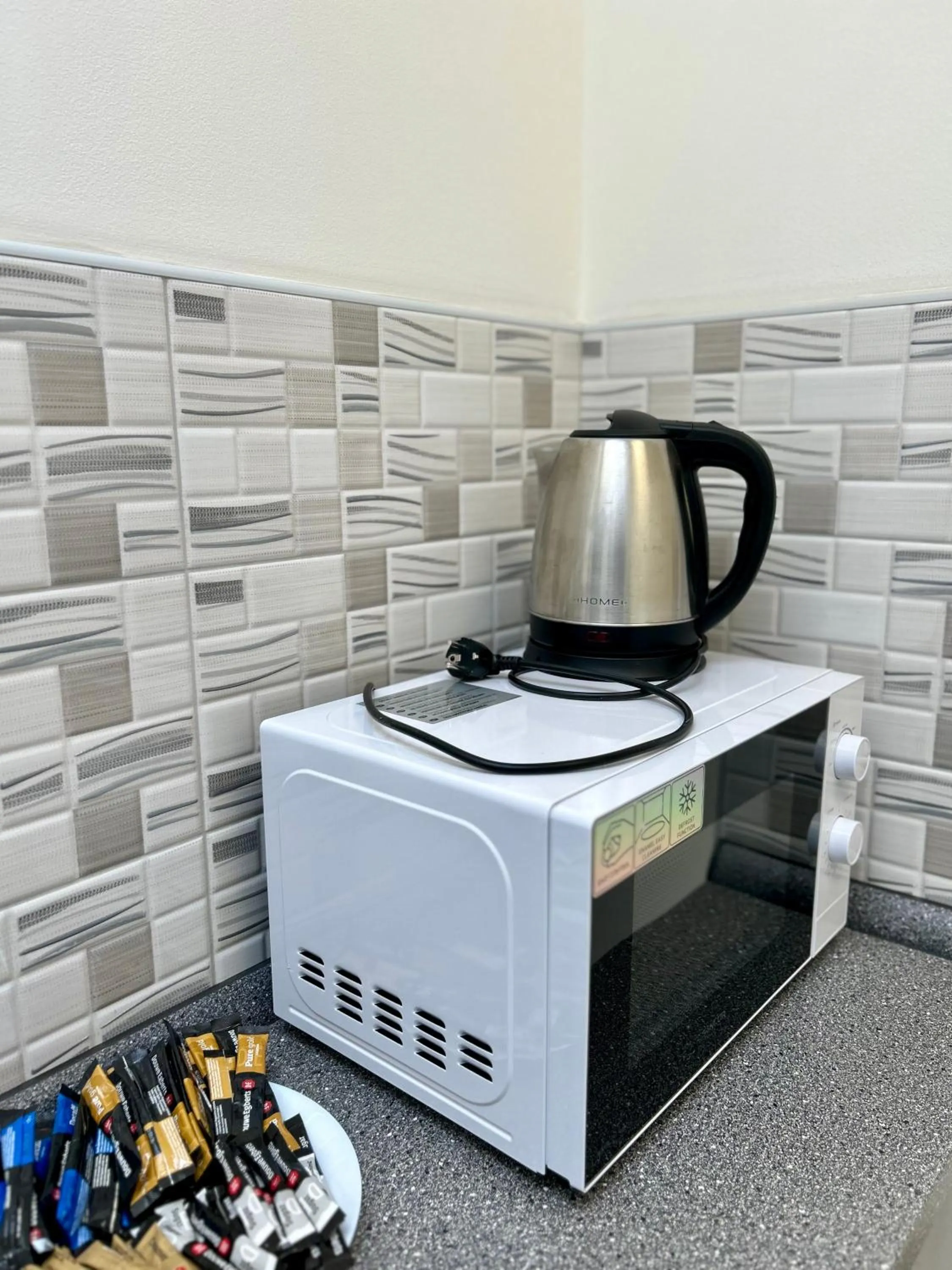 Coffee/tea facilities in Powder Tower Suites