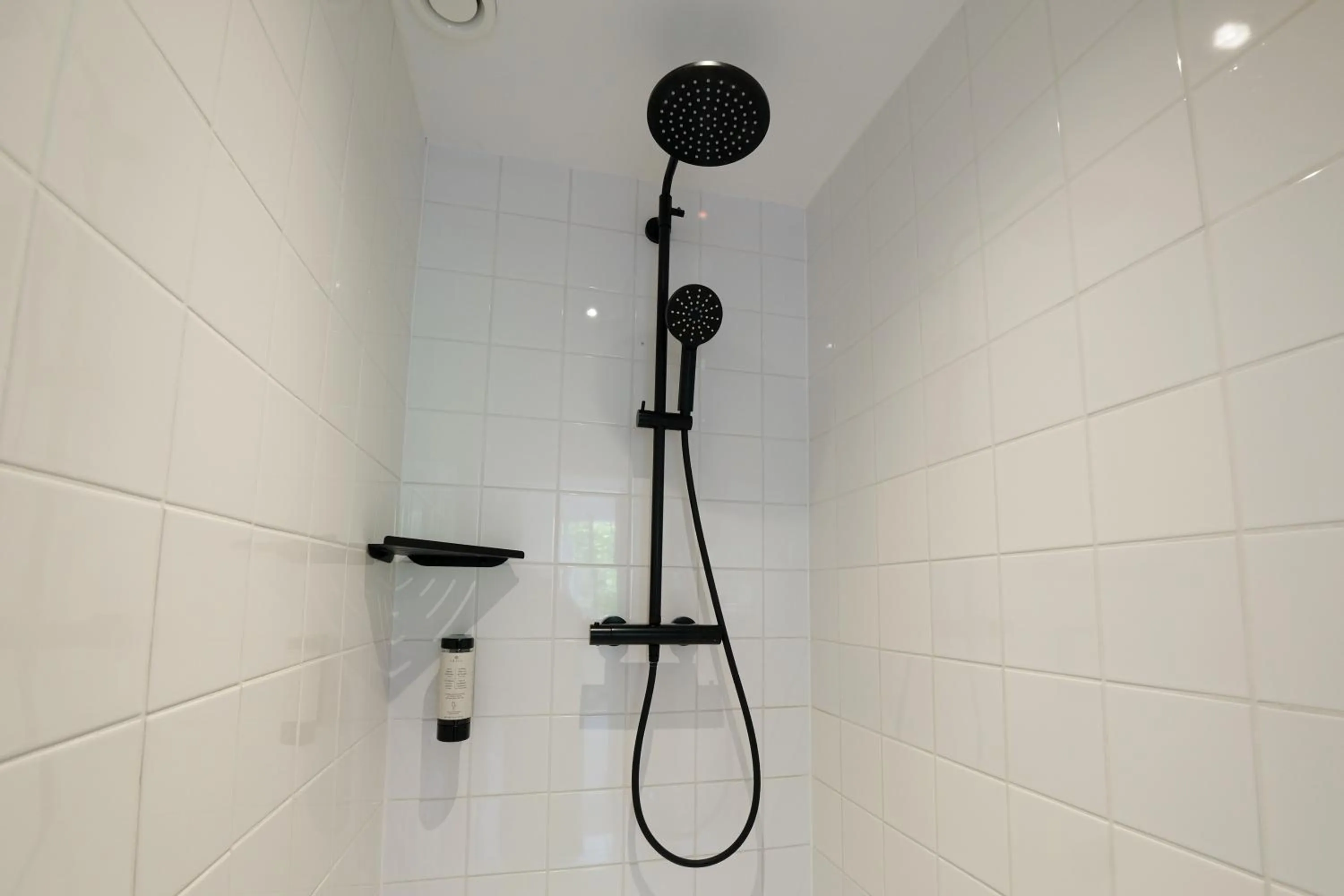 Shower in Canal View Stay Amsterdam
