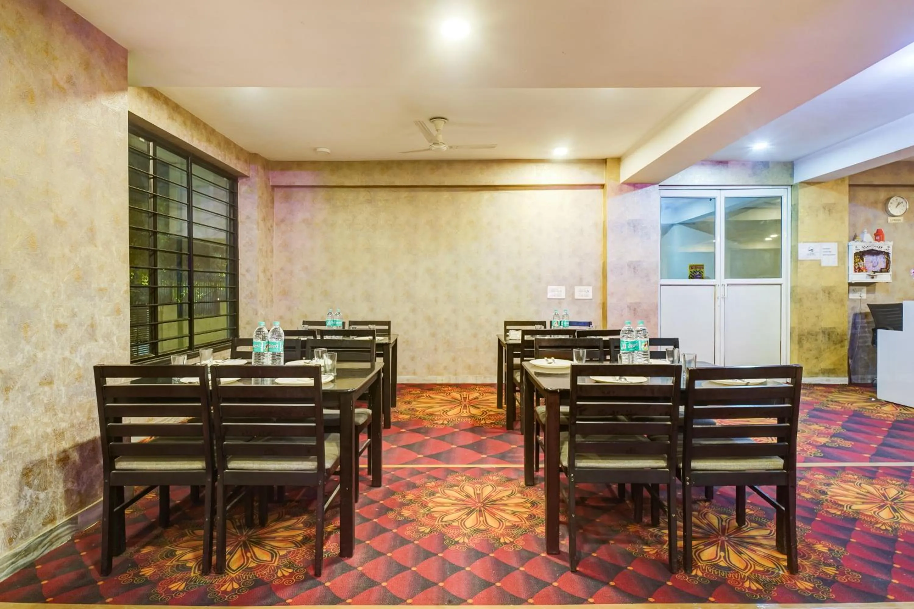 Hotel The York - Couple-unfriendly hotel