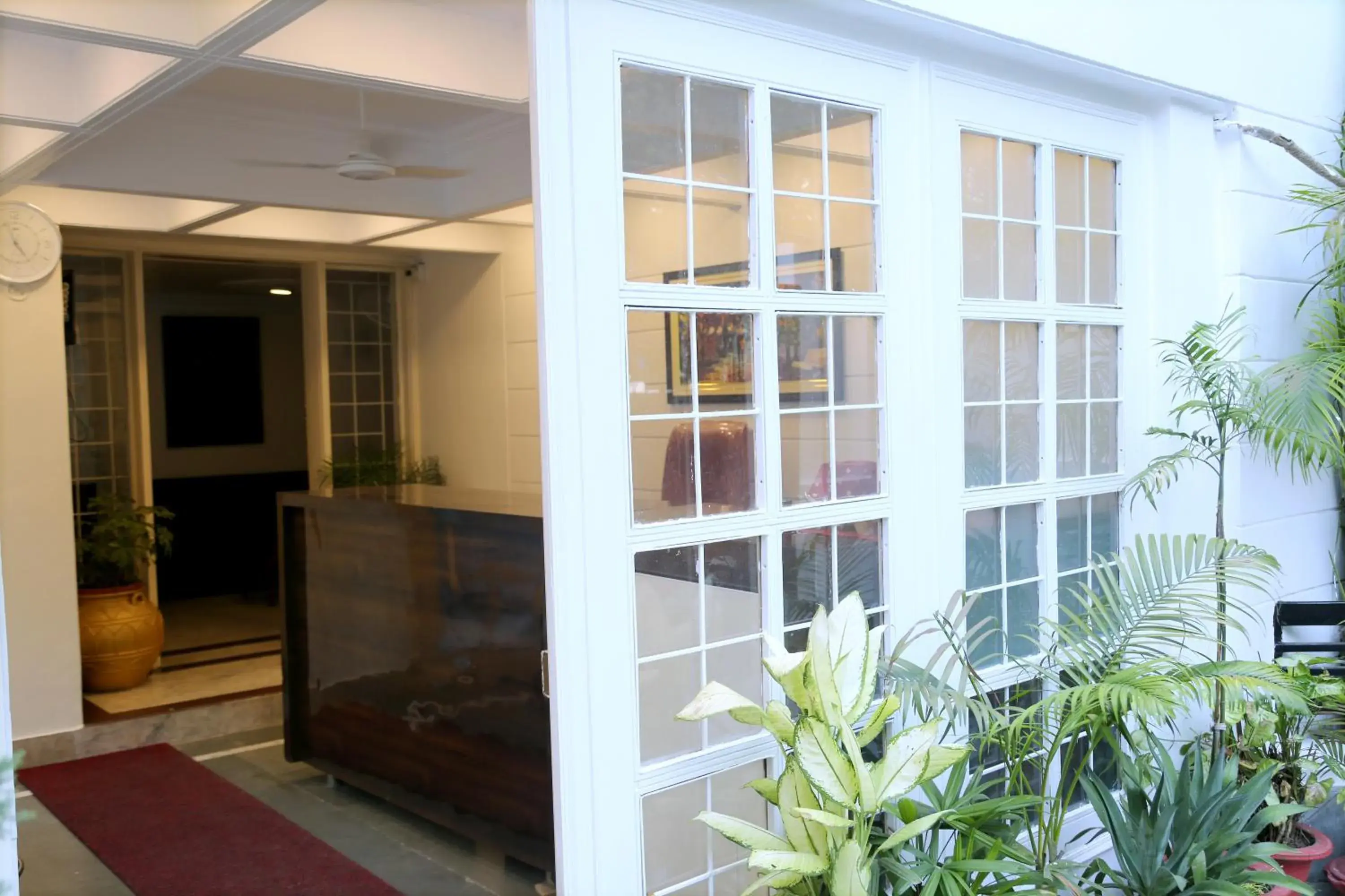 Facade/entrance in Hotel The York - Couple-unfriendly hotel Facade/entrance in Hotel The York - Couple-unfriendly hotel