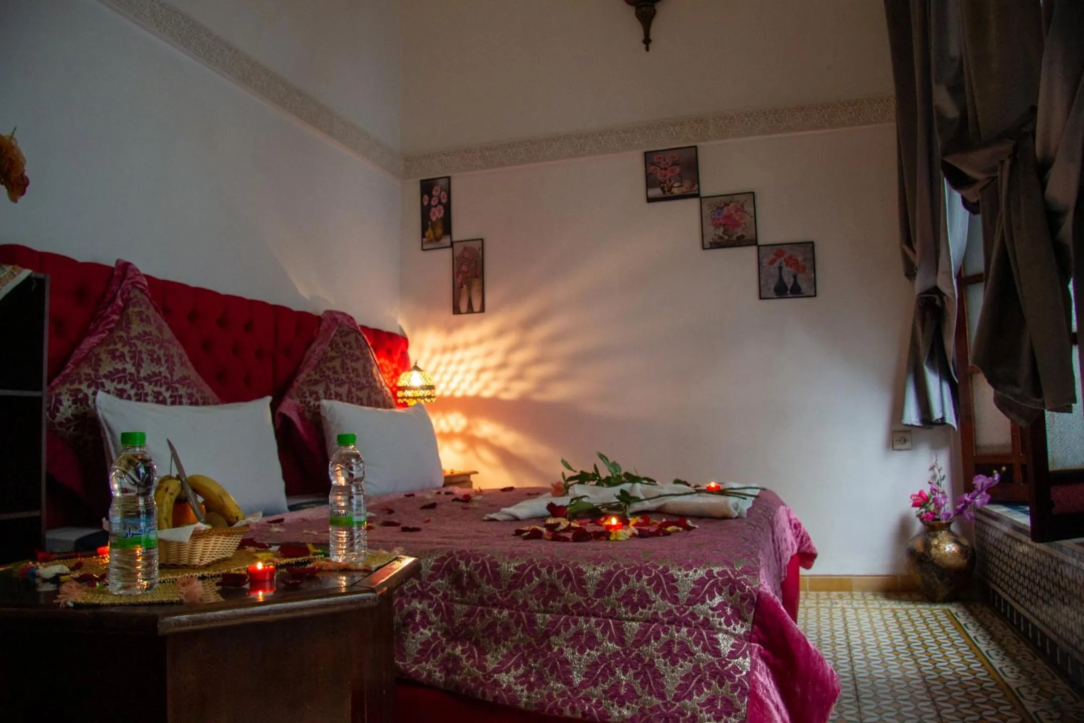 Photo of the whole room, Bed in Riad Baba