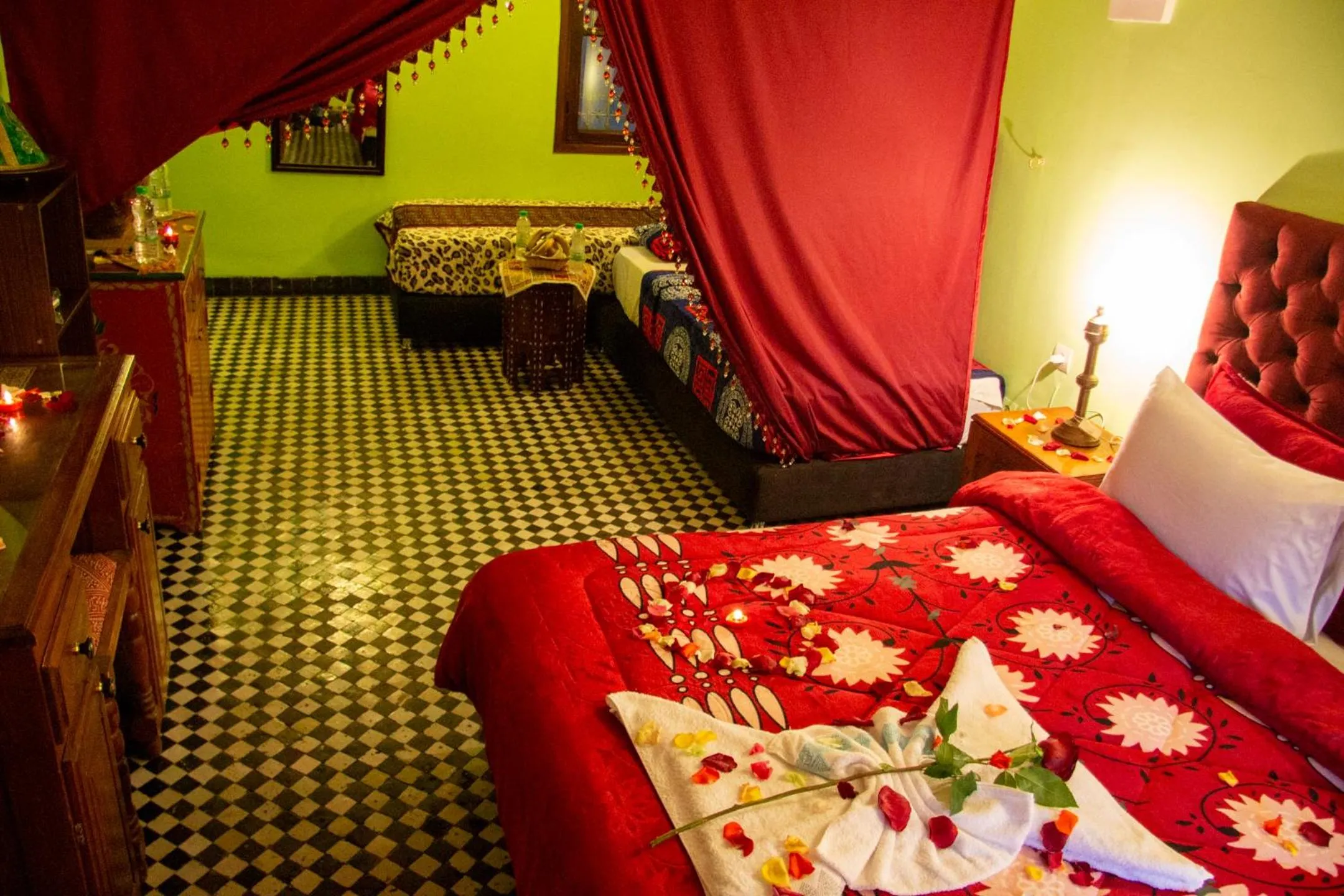Photo of the whole room, Bed in Riad Baba