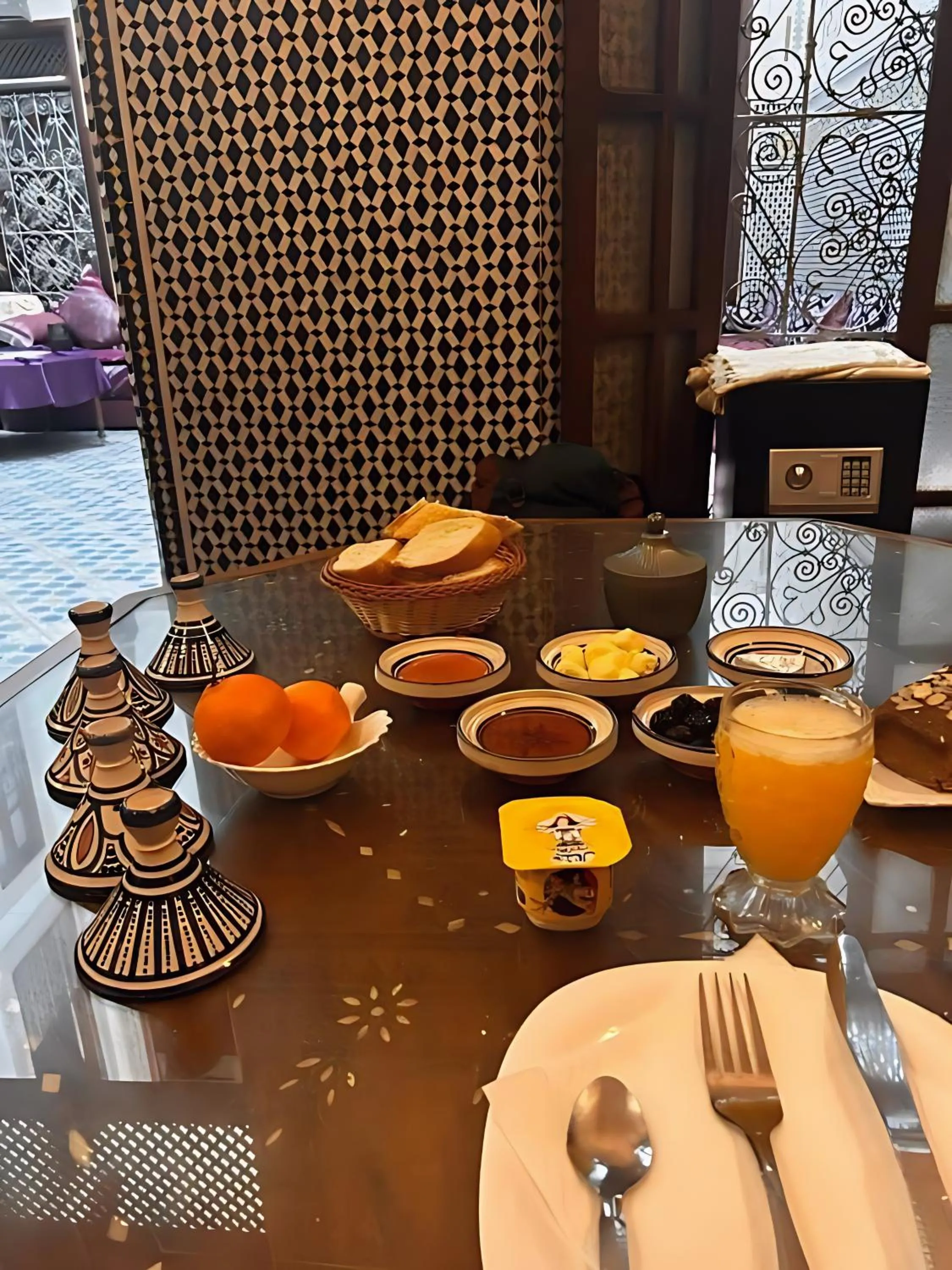Food and drinks in Riad Baba