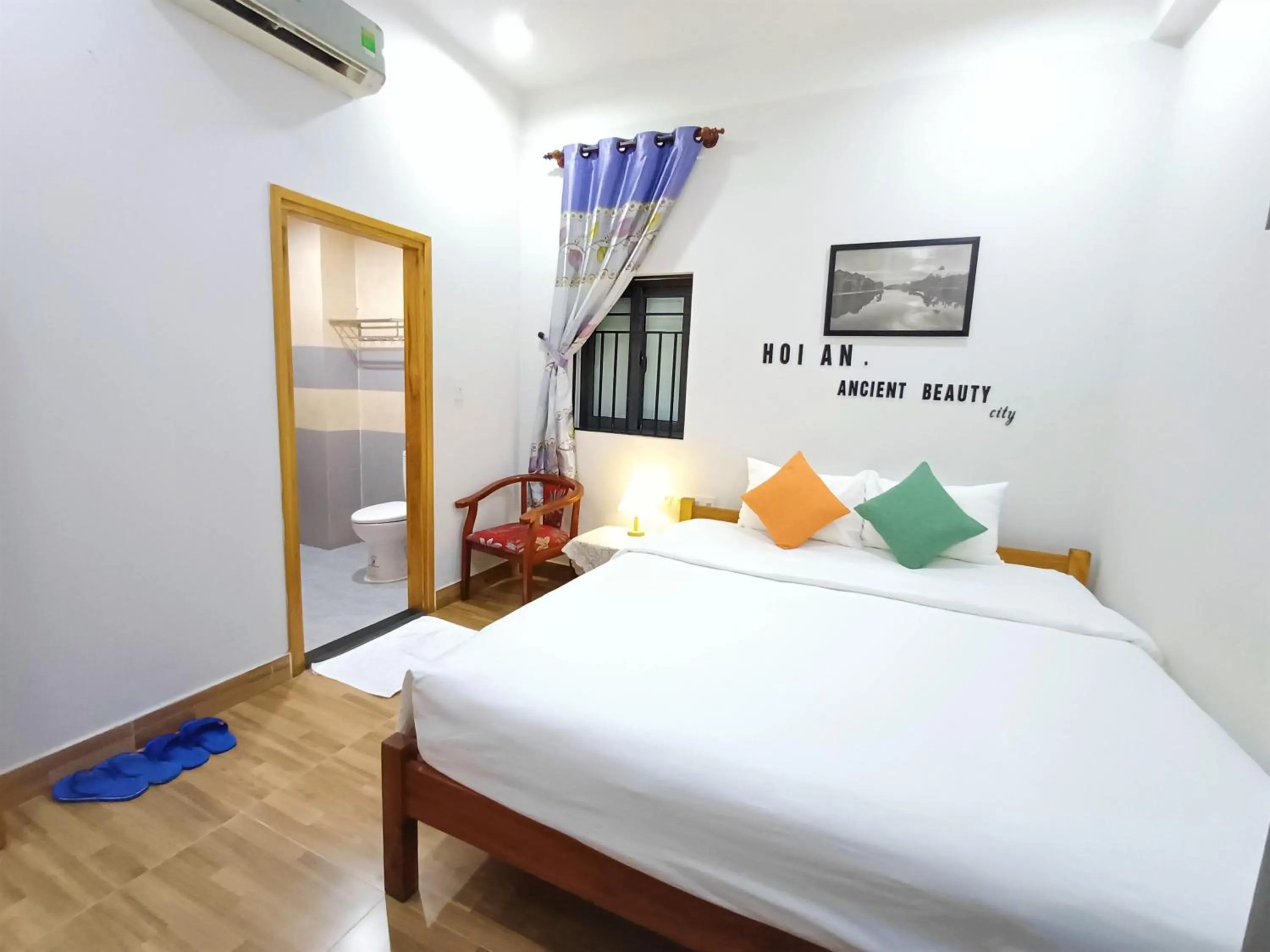 Toilet, Bed in GREEN TOWN hotel HỘI AN