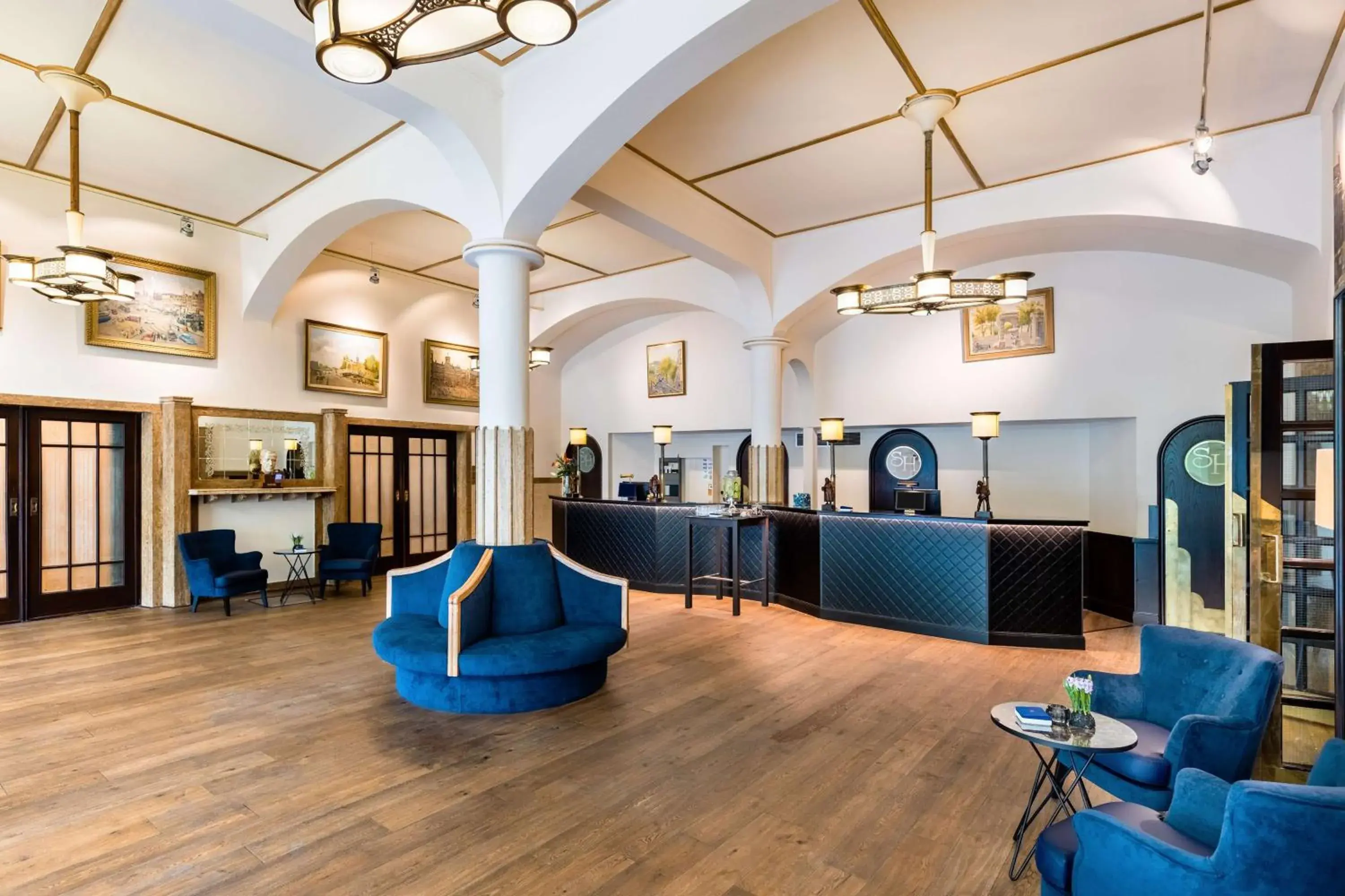 Lobby or reception in NH Amsterdam Schiller Lobby or reception in NH Amsterdam Schiller