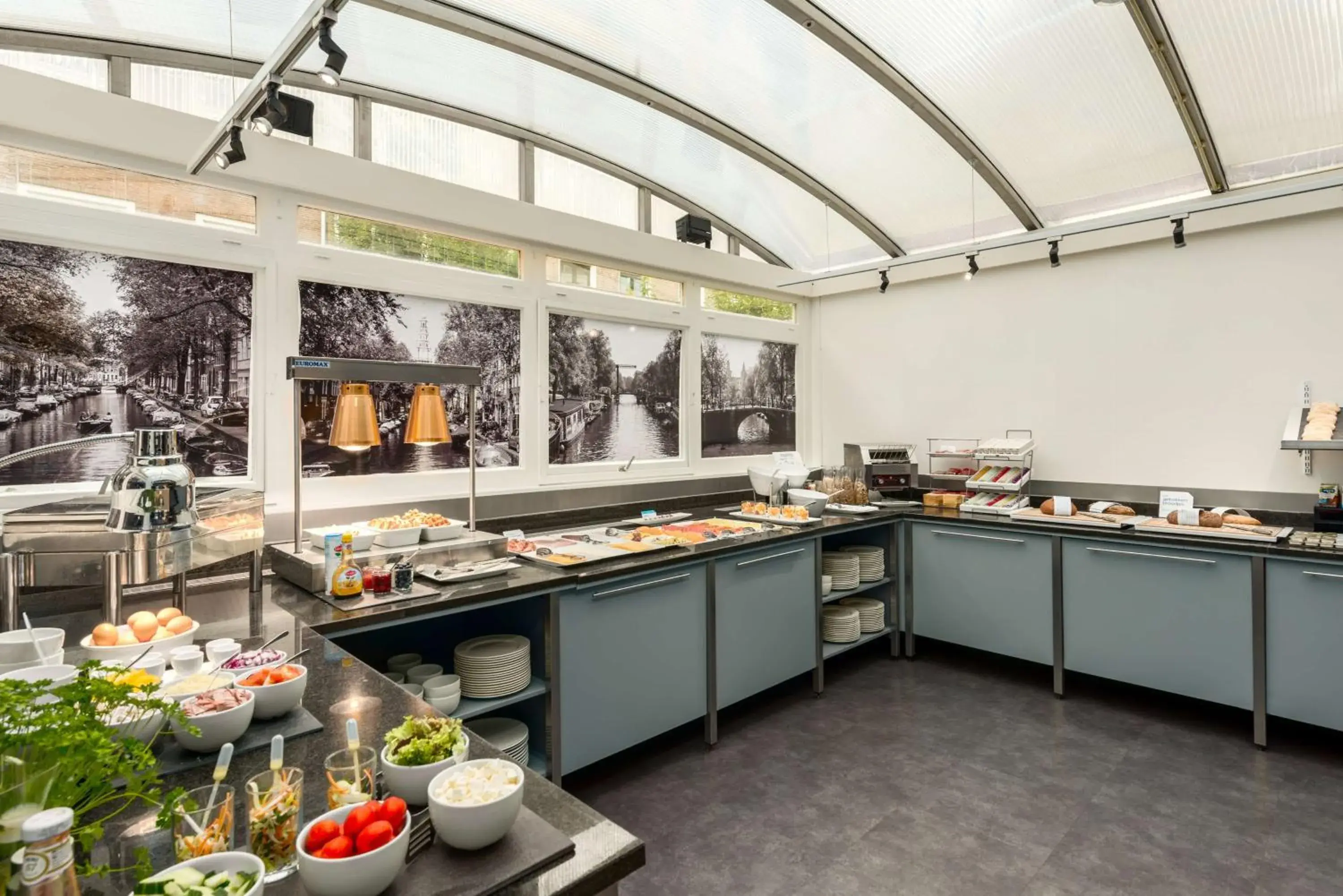 Breakfast in NH Amsterdam Schiller Breakfast in NH Amsterdam Schiller