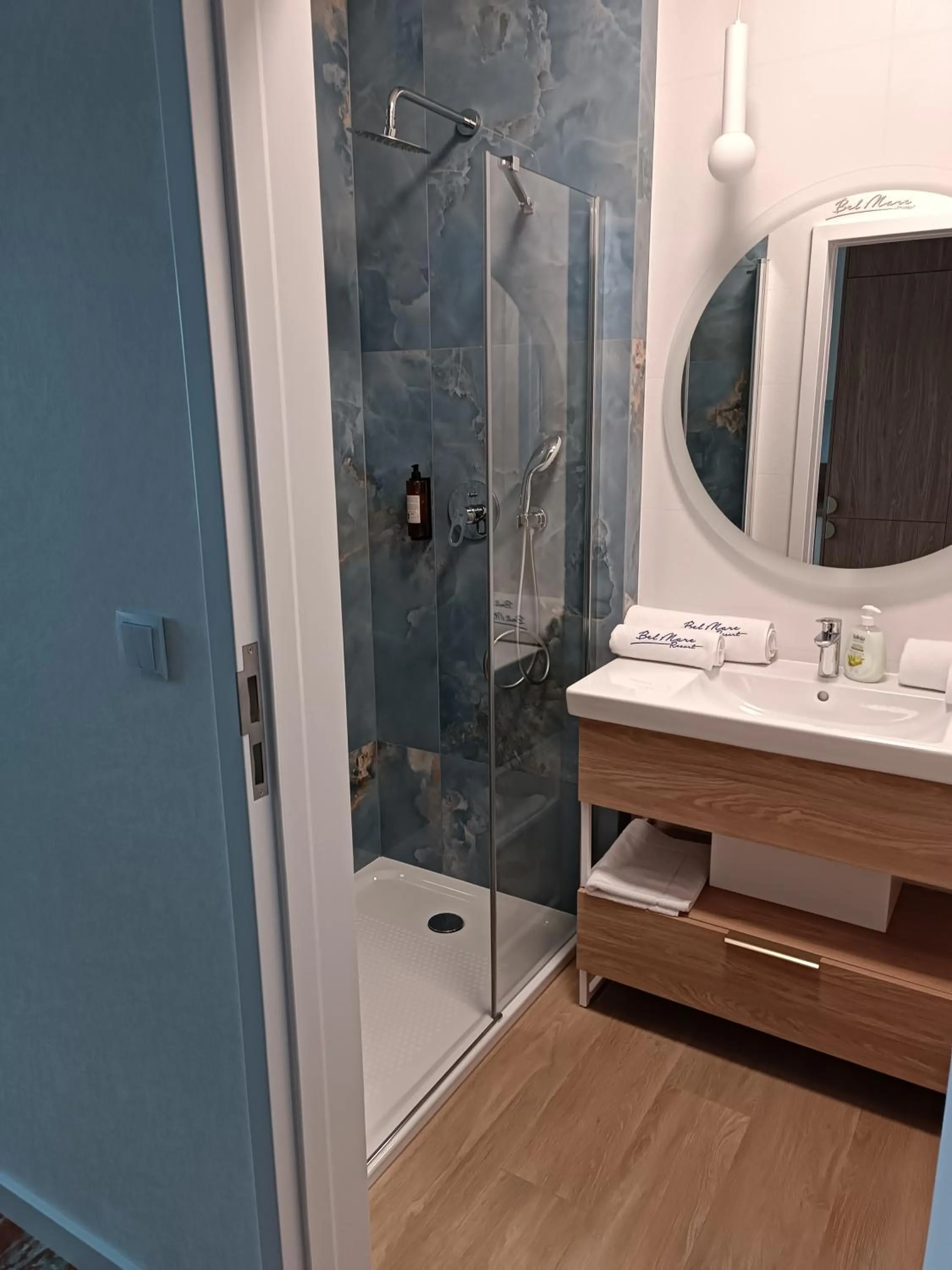 Shower in Bel Mare Aqua 2 F504