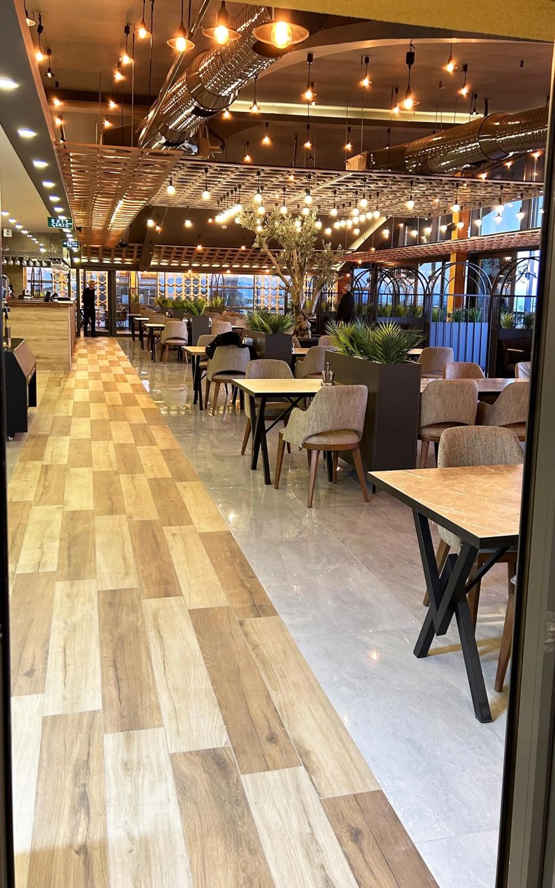 Restaurant/places to eat in 01 Nova Otel