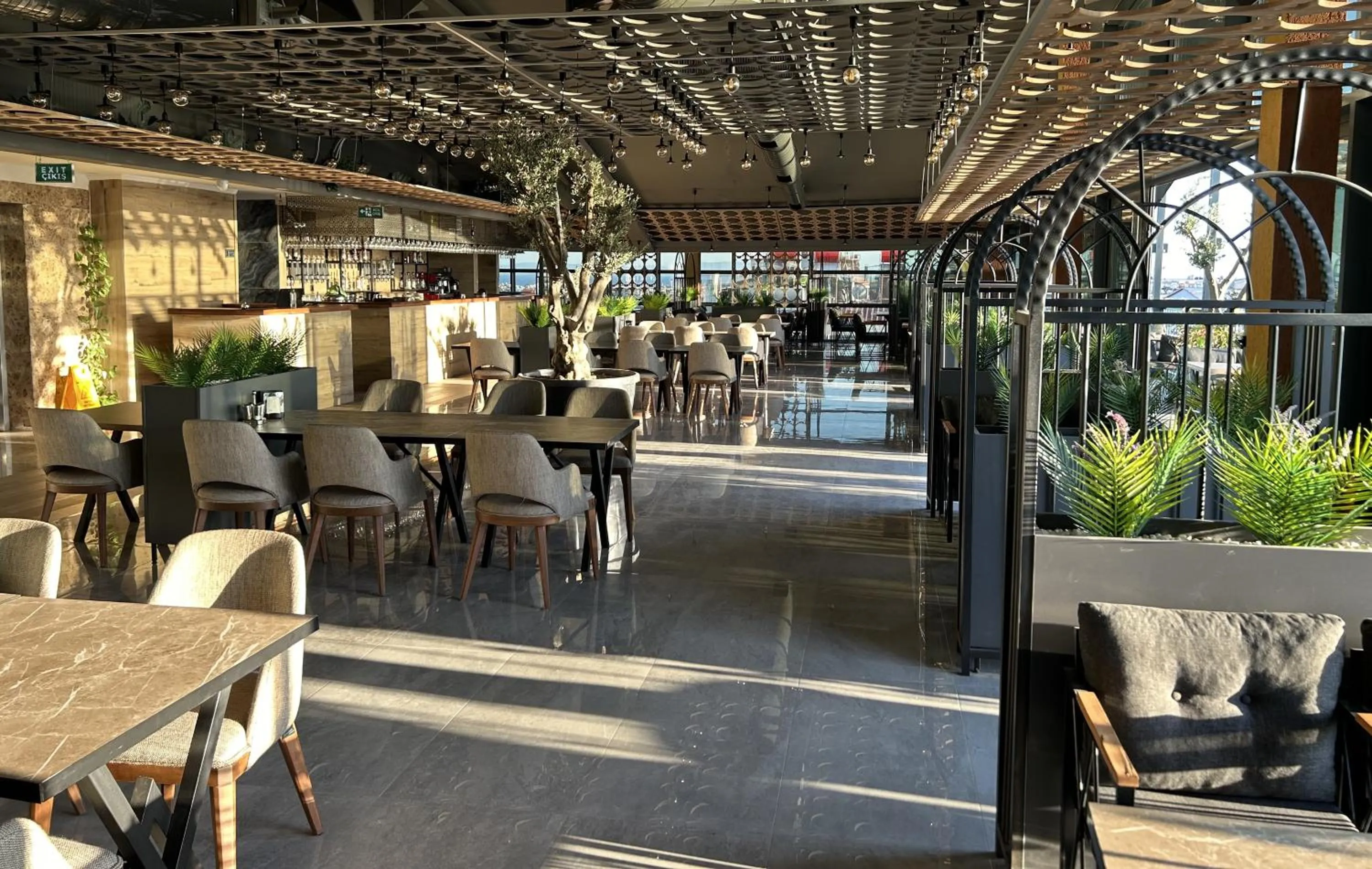 Restaurant/places to eat in 01 Nova Otel