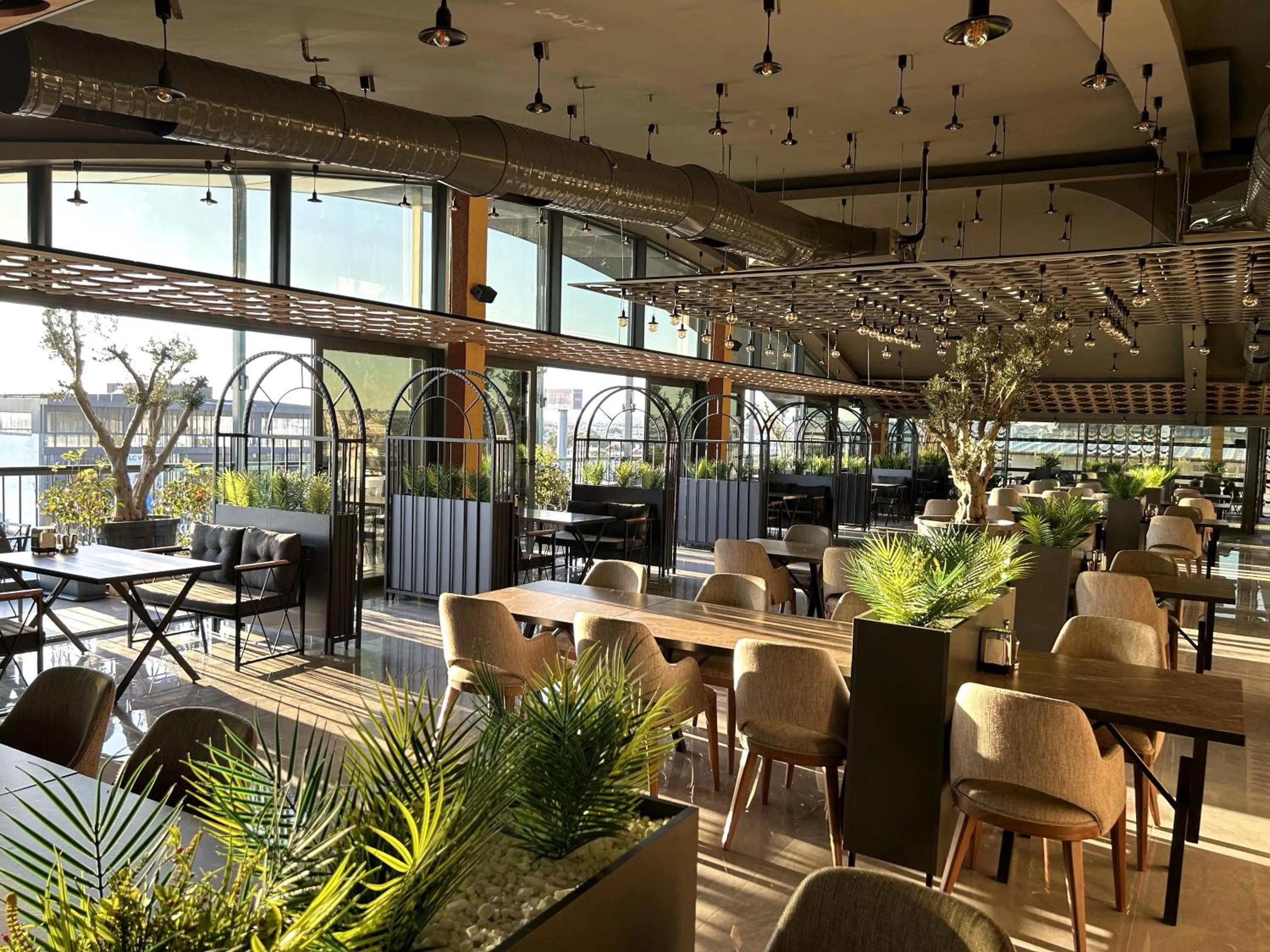 Restaurant/places to eat in 01 Nova Otel