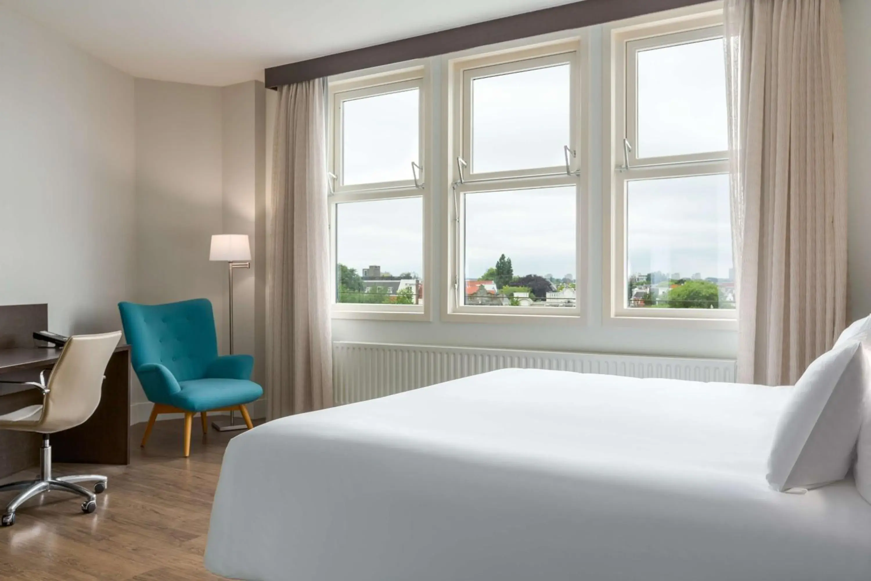 Superior Double or Twin Room with City View in NH City Centre Amsterdam Superior Double or Twin Room with City View in NH City Centre Amsterdam