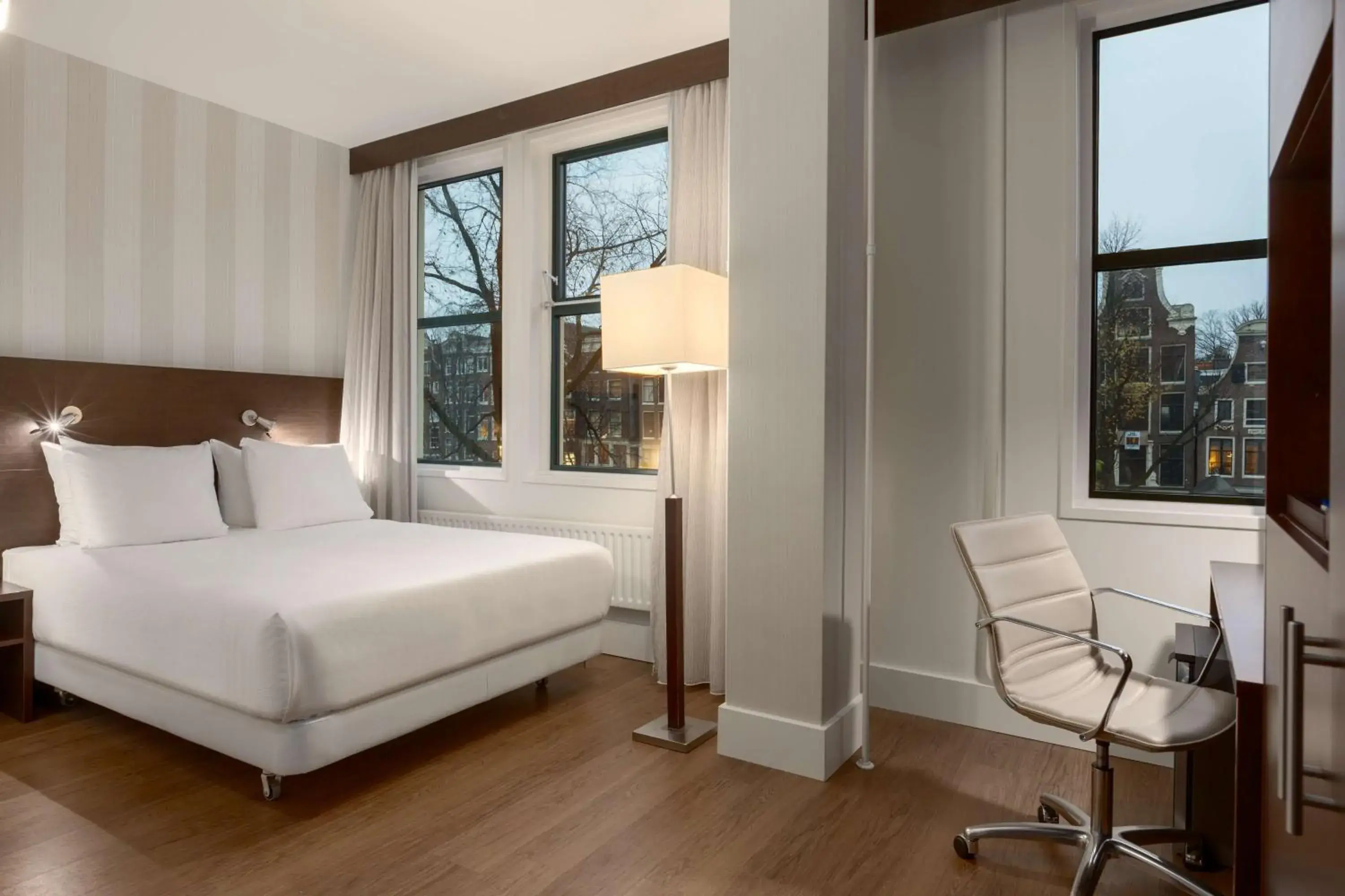 Superior Double or Twin Room in NH City Centre Amsterdam Superior Double or Twin Room in NH City Centre Amsterdam