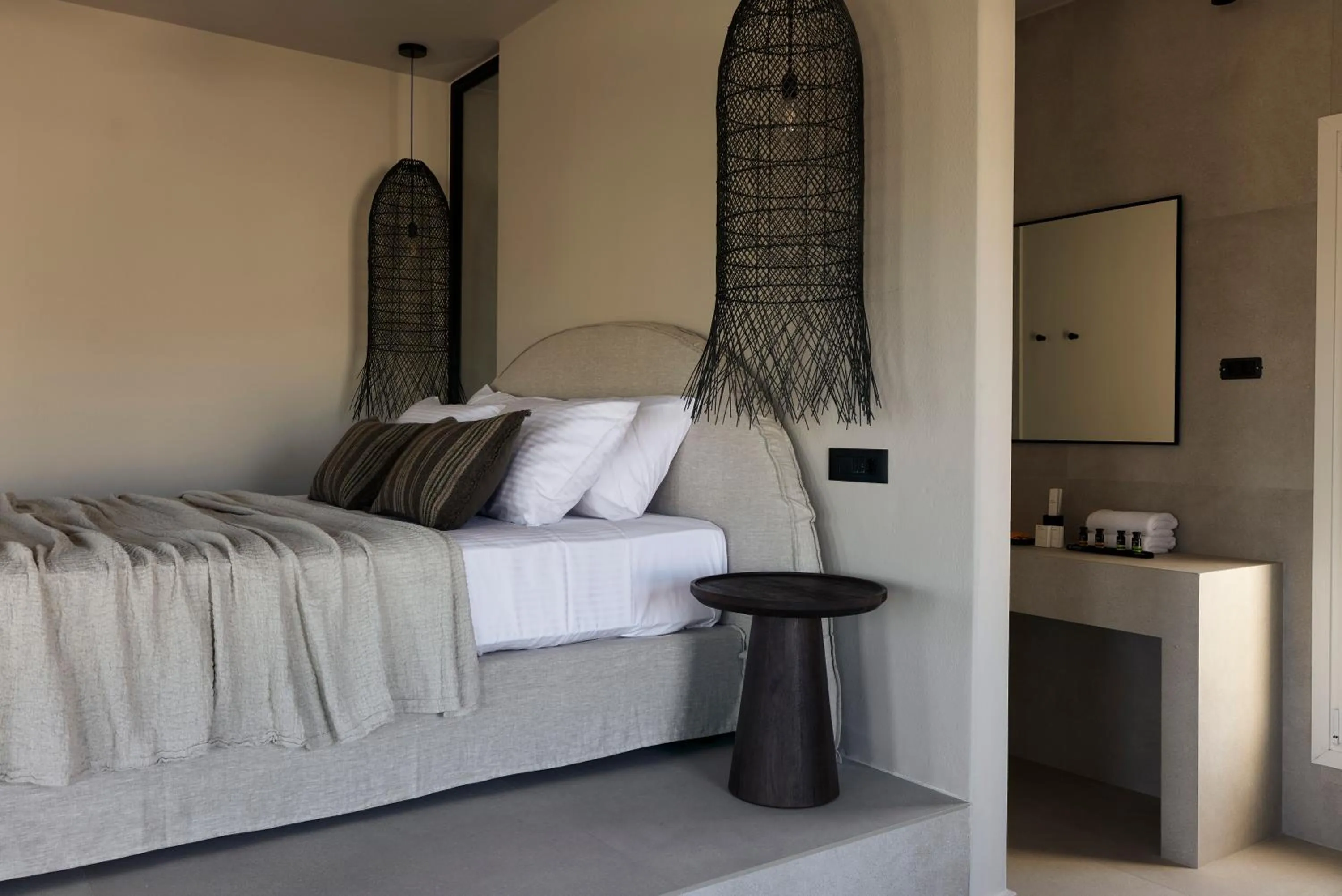 Bedroom, Bed in Naxian Rhapsody