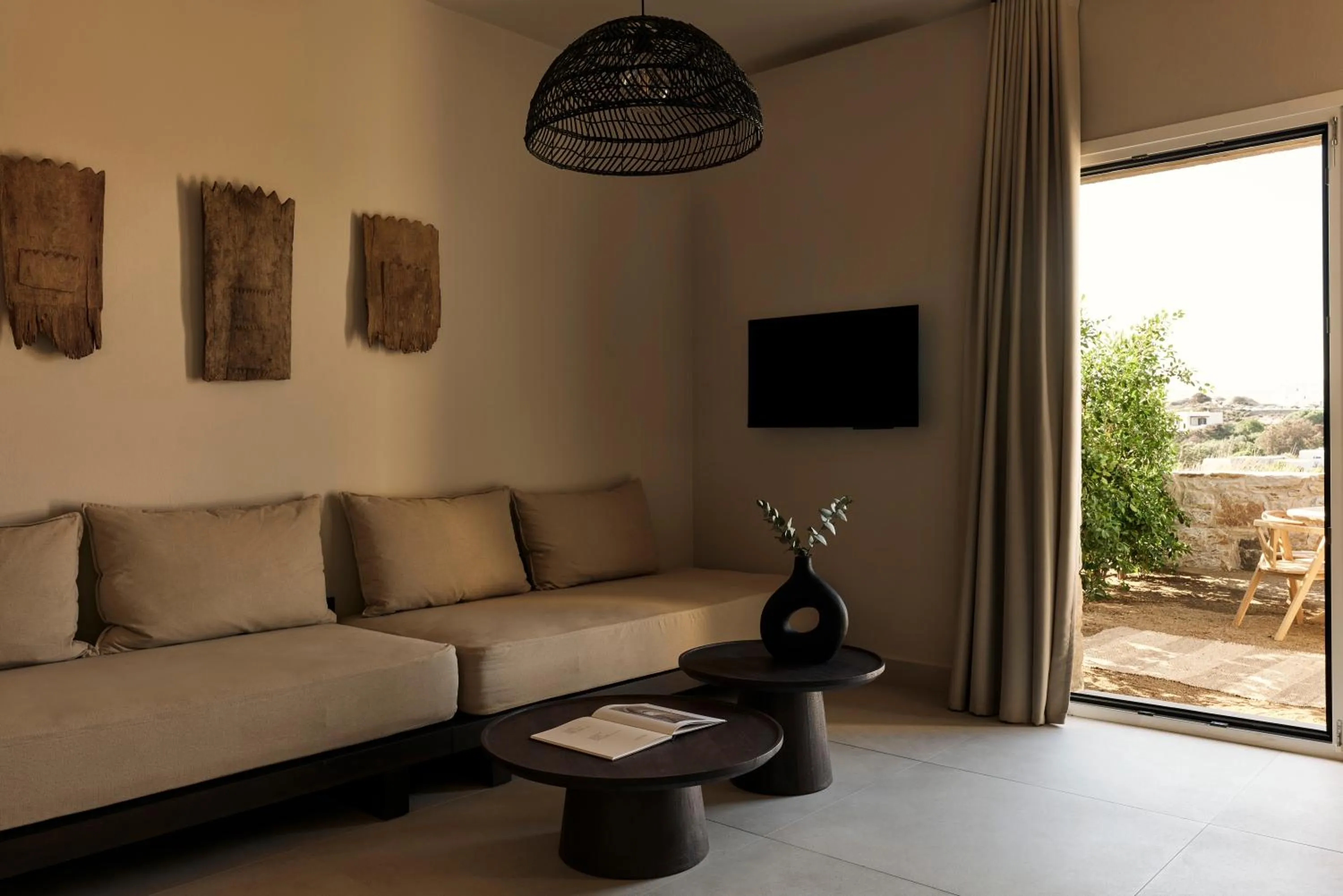 Living room in Naxian Rhapsody