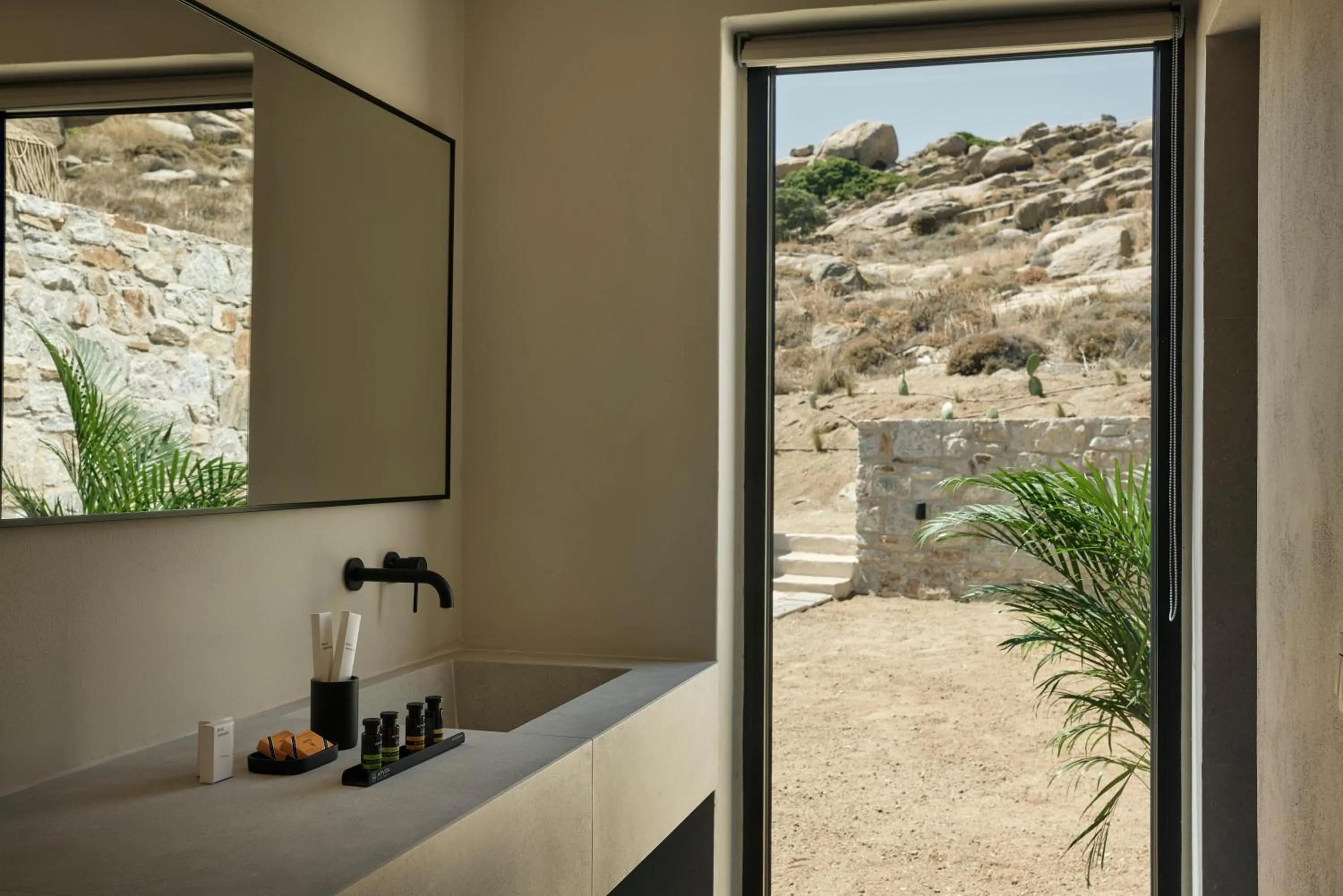 Bathroom in Naxian Rhapsody