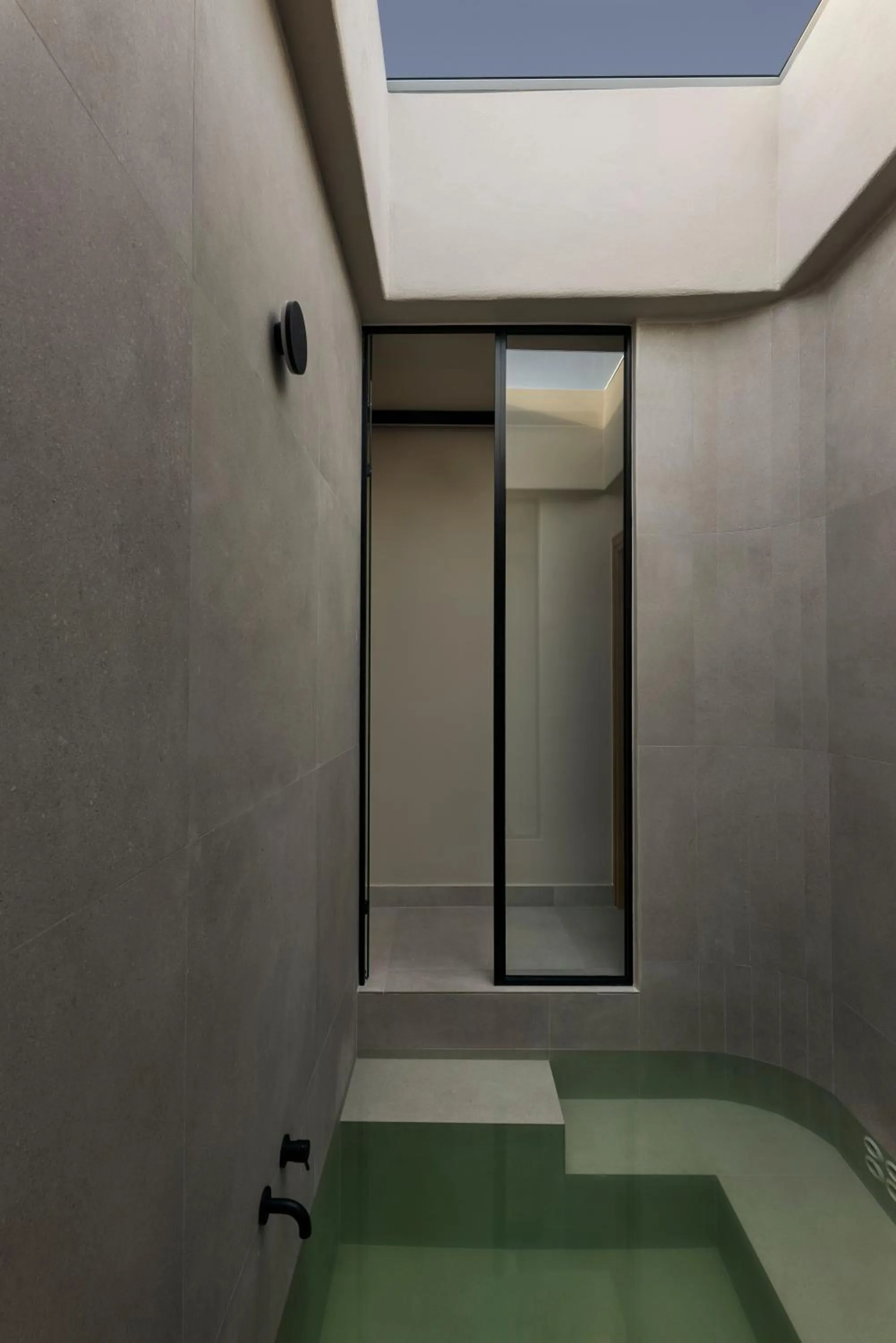 Hot Tub in Naxian Rhapsody