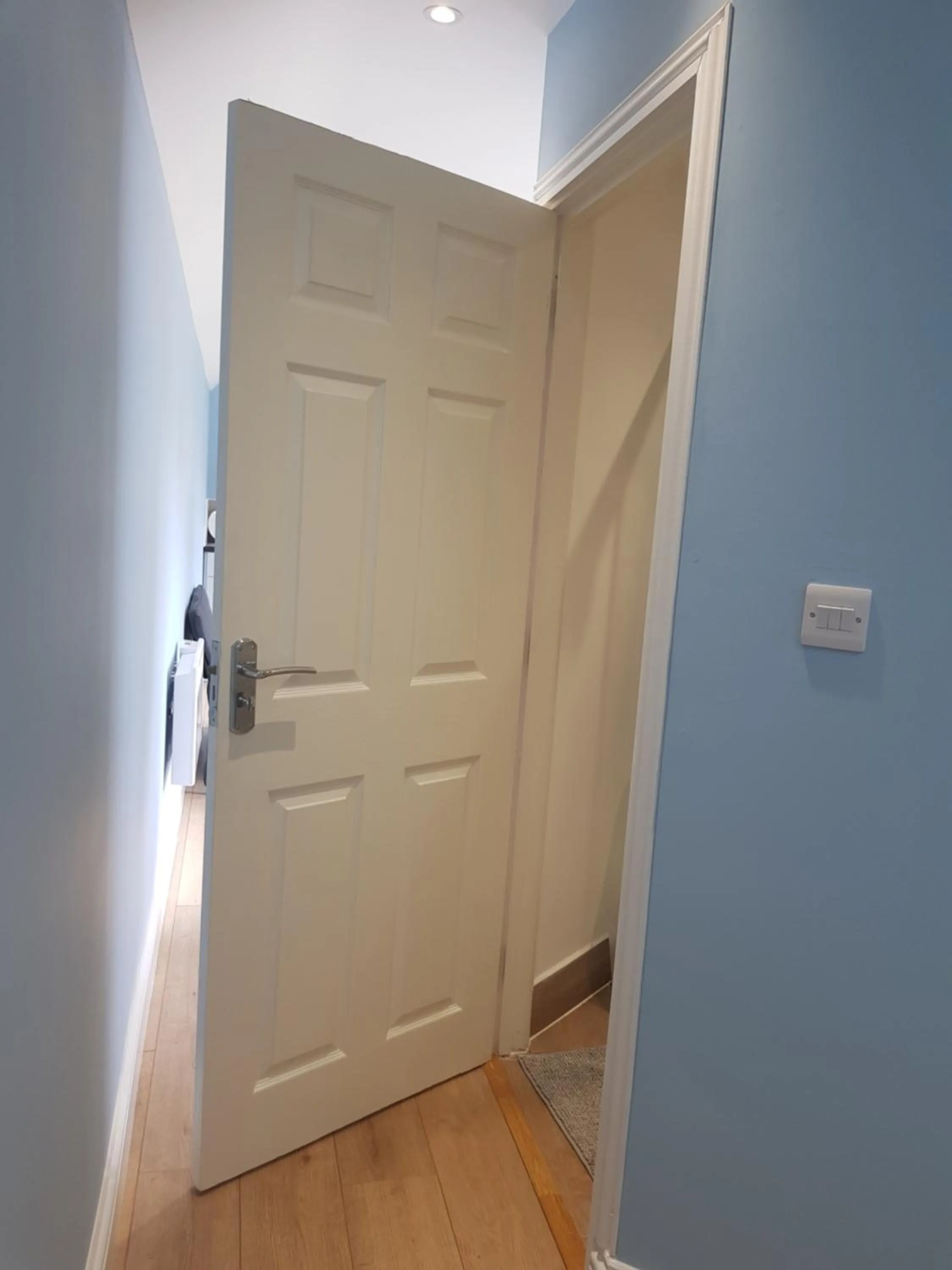 wardrobe in Cosy Studio Luton