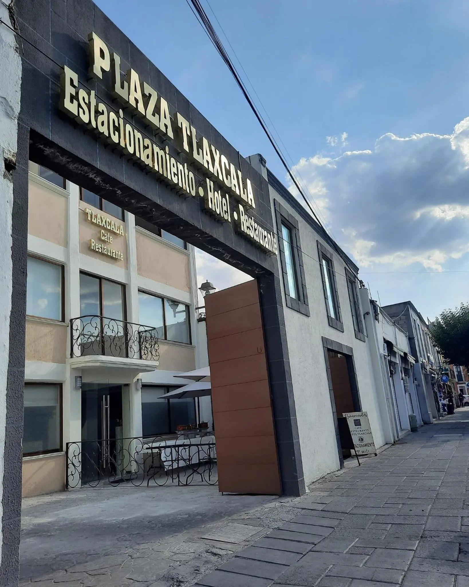 Property building in Hotel Tlaxcala