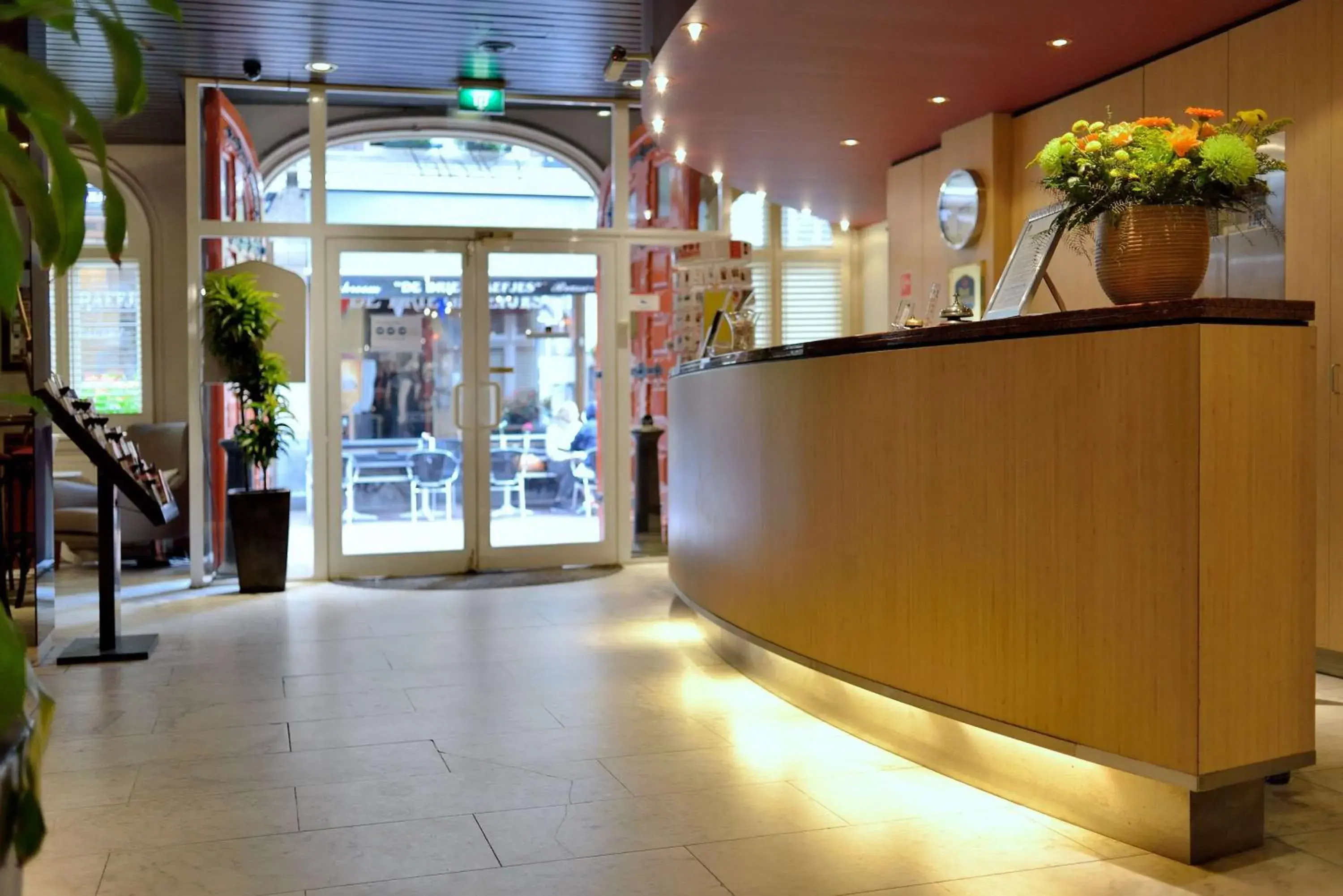 Lobby or reception in Best Western Dam Square Inn Lobby or reception in Best Western Dam Square Inn