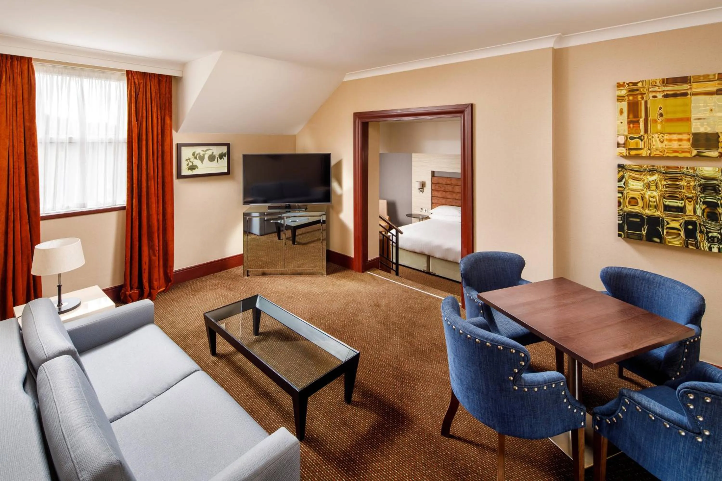 TV and multimedia in Cheltenham Chase Hotel & Spa