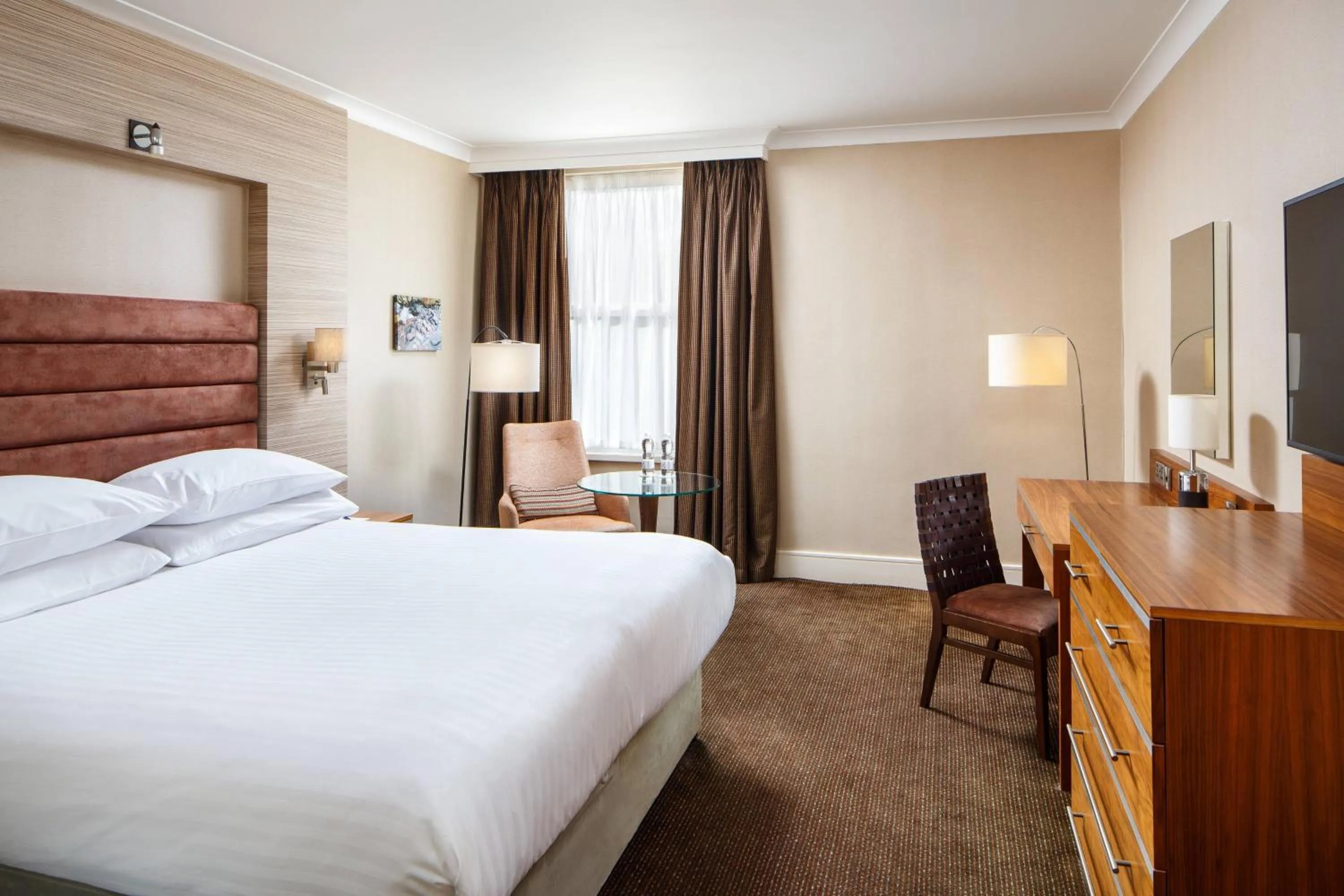 Deluxe King Room in Cheltenham Chase Hotel & Spa