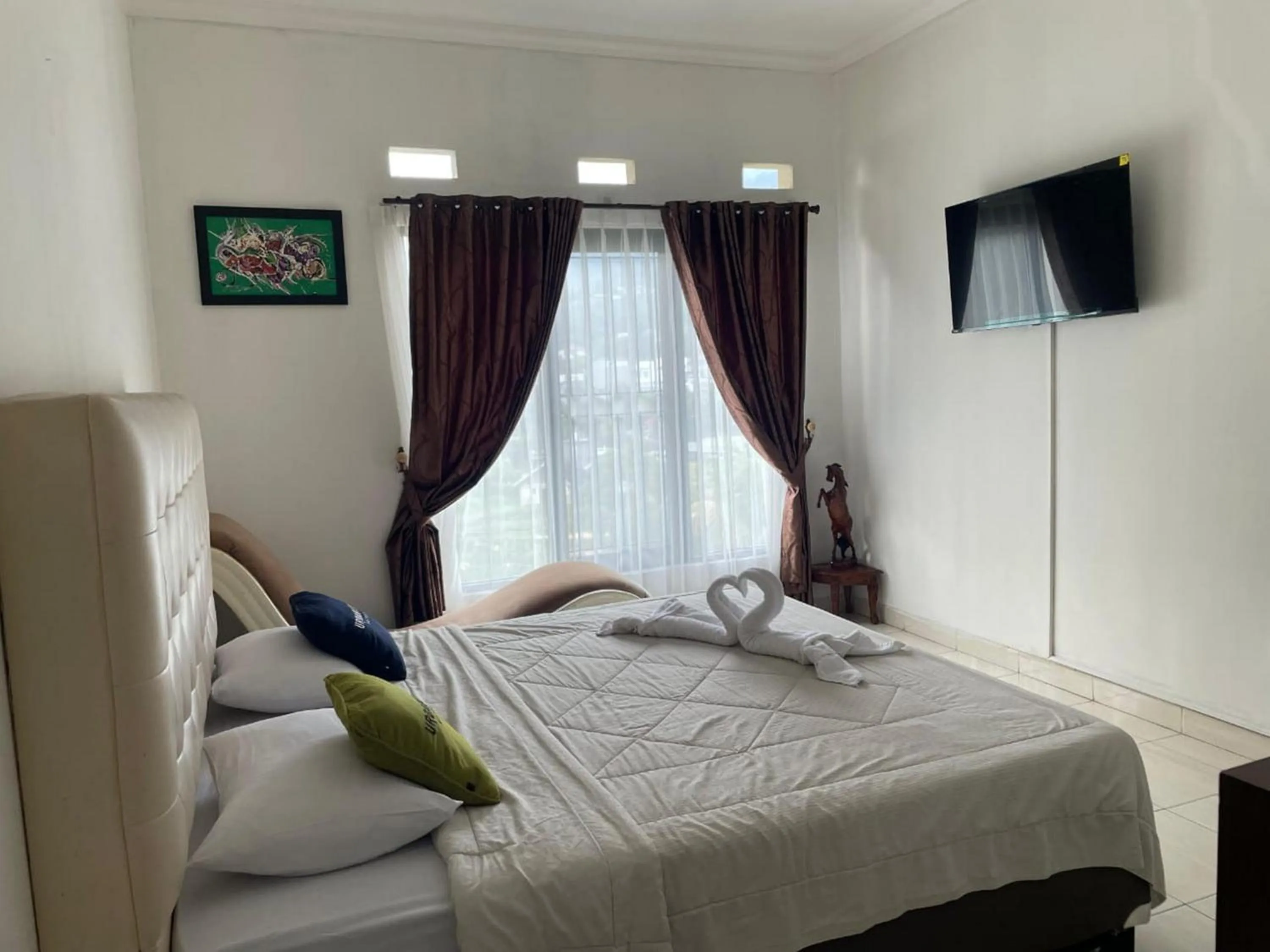 Bedroom, Bed in Urbanview Resort Syariah Khansa Cisarua Puncak by RedDoorz