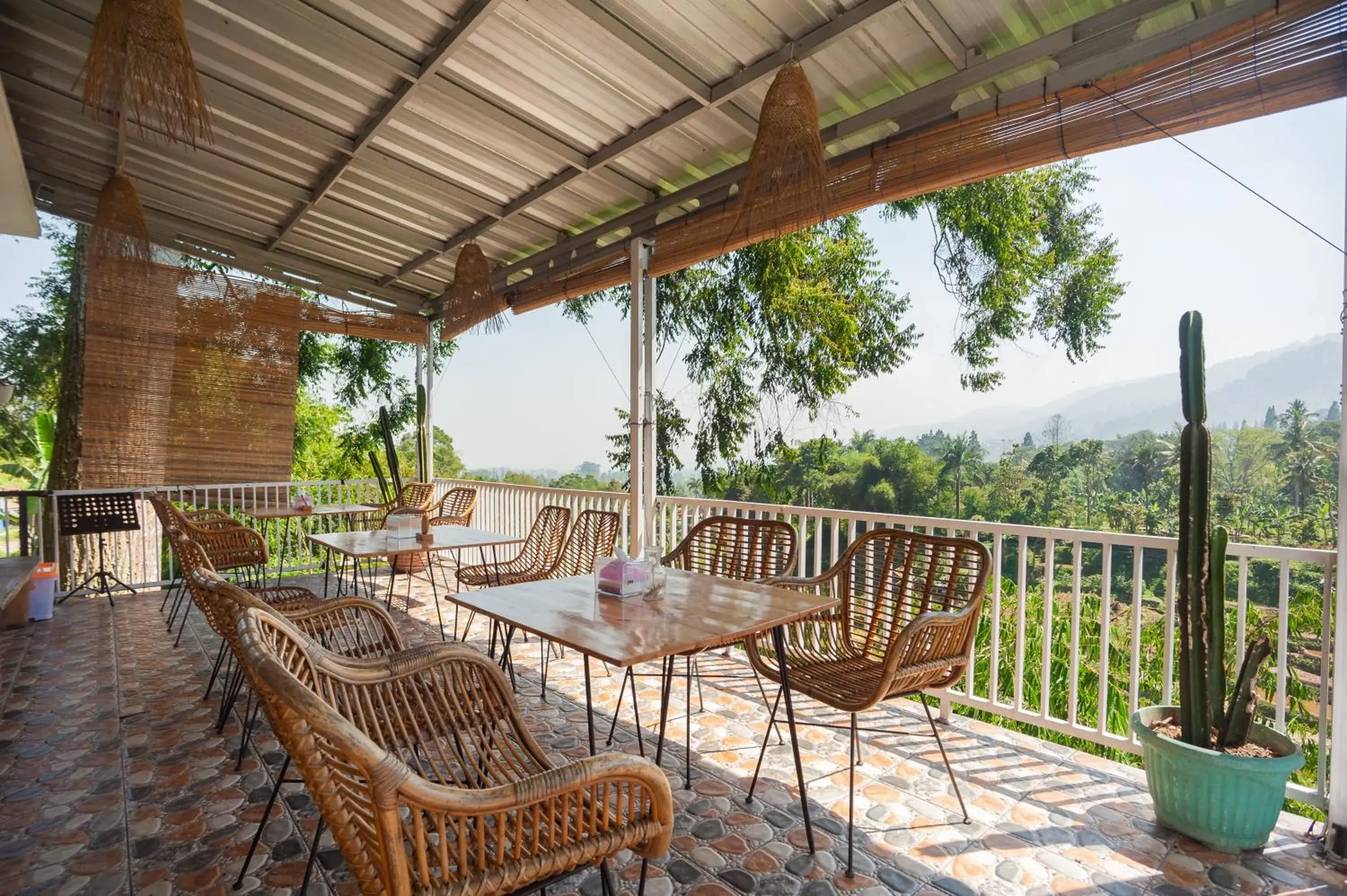 Property building in Urbanview Resort Syariah Khansa Cisarua Puncak by RedDoorz Property building in Urbanview Resort Syariah Khansa Cisarua Puncak by RedDoorz