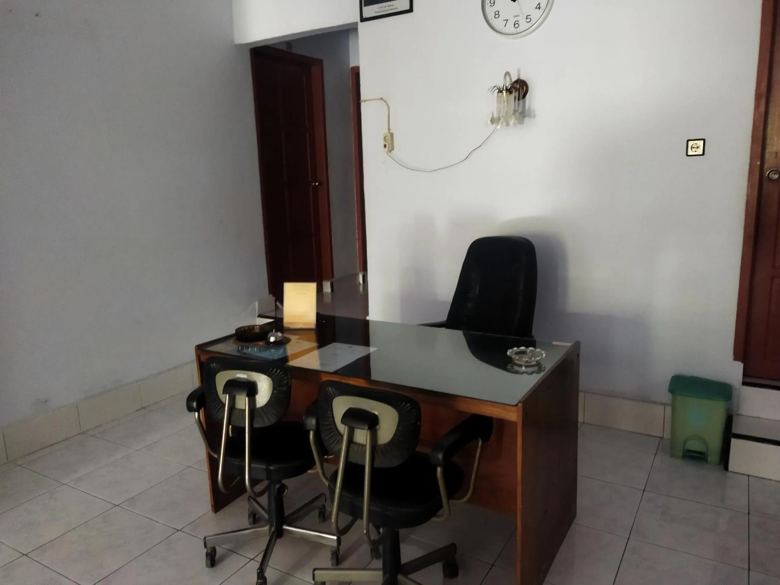 Lobby or reception in Hotel O Wisma Phinisi Syariah Near Mall of Pinrang Sejahtera