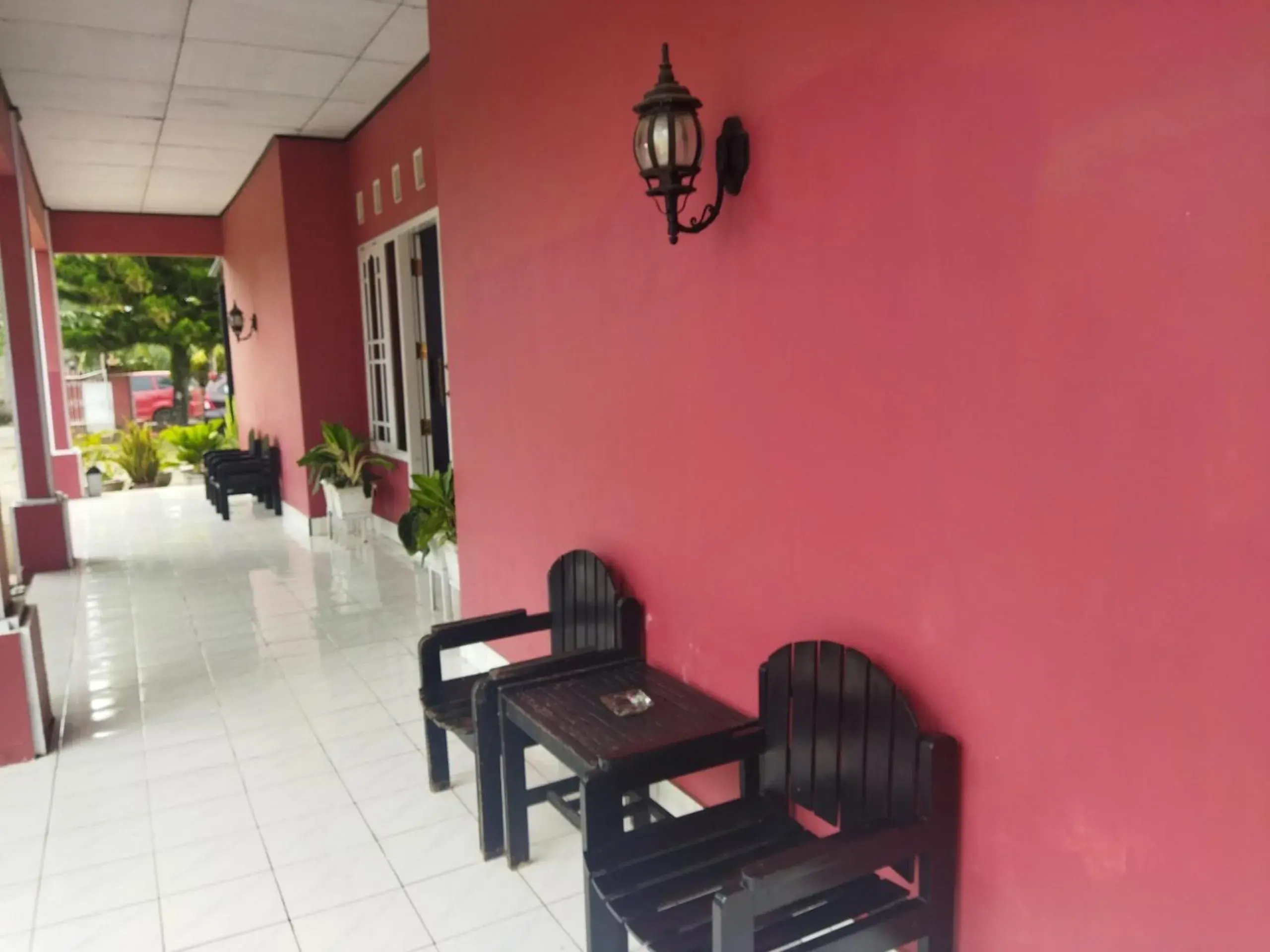 Lobby or reception in Hotel O Wisma Phinisi Syariah Near Mall of Pinrang Sejahtera Lobby or reception in Hotel O Wisma Phinisi Syariah Near Mall of Pinrang Sejahtera