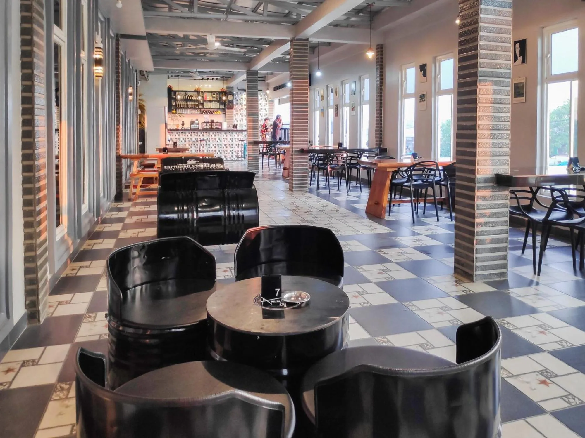 Seating area in RedDoorz at Perdagangan Simalungun