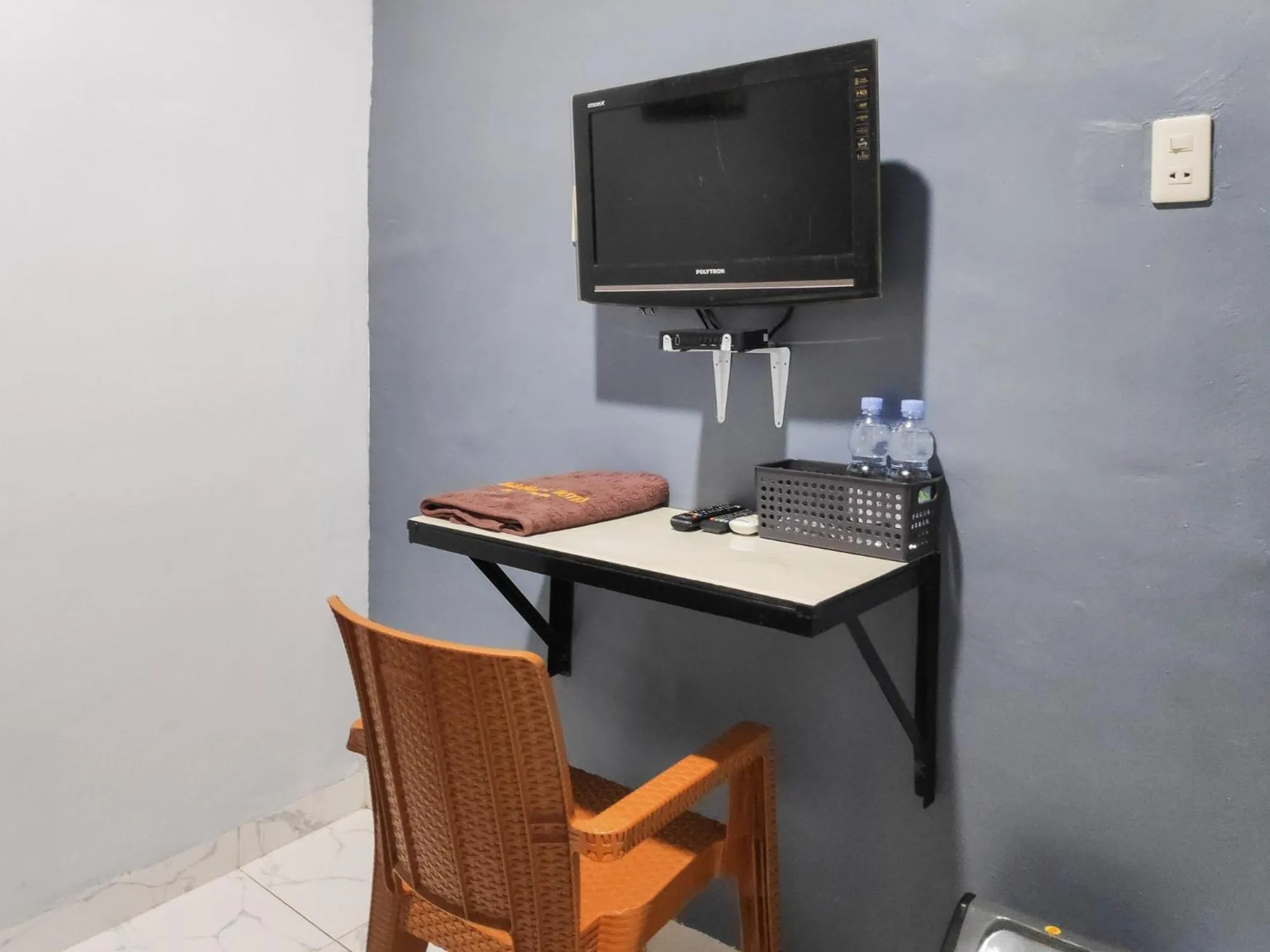 TV and multimedia in RedDoorz at Perdagangan Simalungun