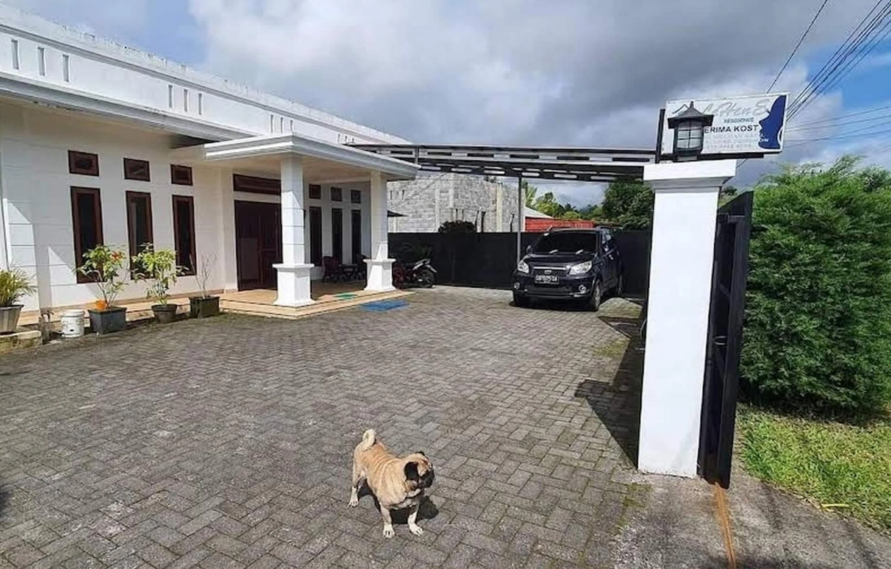 Facade/entrance in SPOT ON 92777 Leheran Homestay