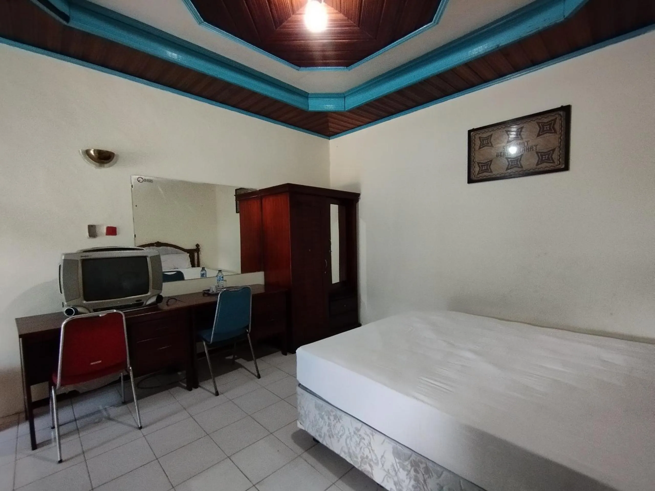 Bedroom, Bed in Hotel O Wisma Bunda Syariah Near Man Pinrang