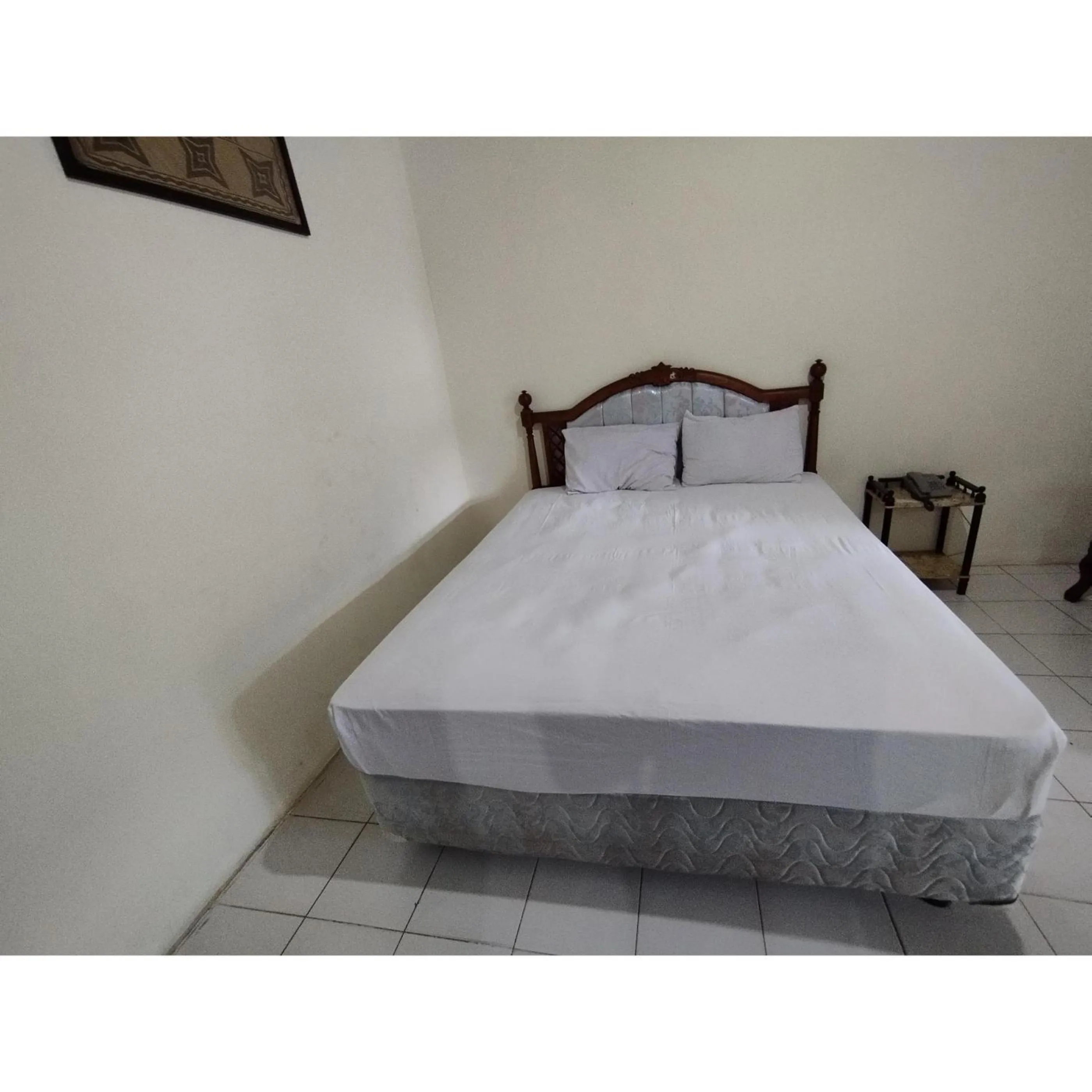 Bedroom, Bed in Hotel O Wisma Bunda Syariah Near Man Pinrang