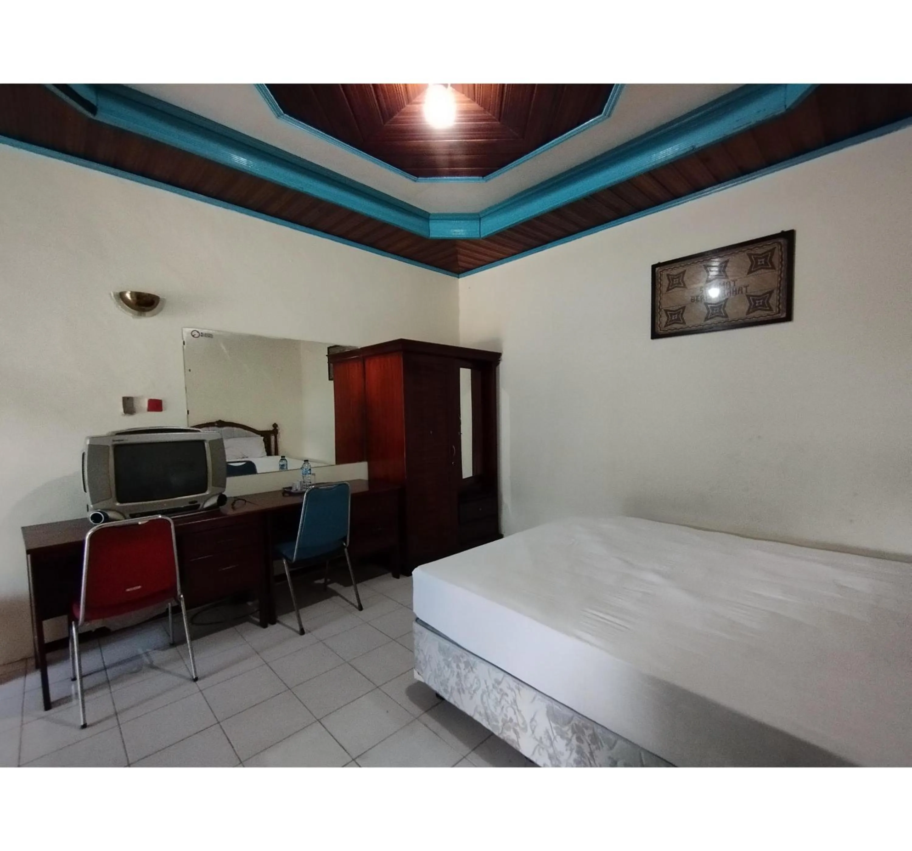 Bedroom, Bed in Hotel O Wisma Bunda Syariah Near Man Pinrang