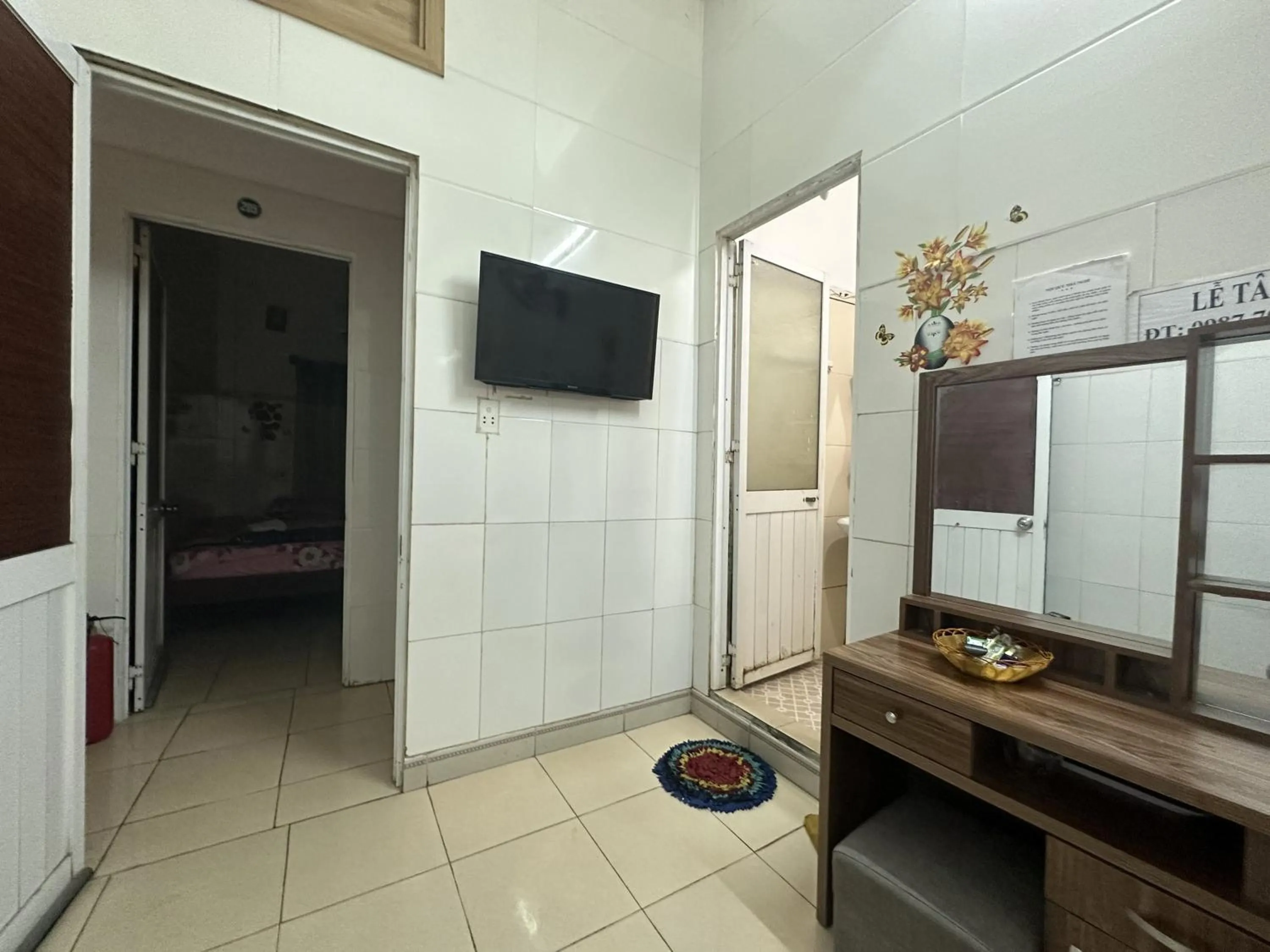 TV and multimedia in SPOT ON 1188 Motel Hoa Cam