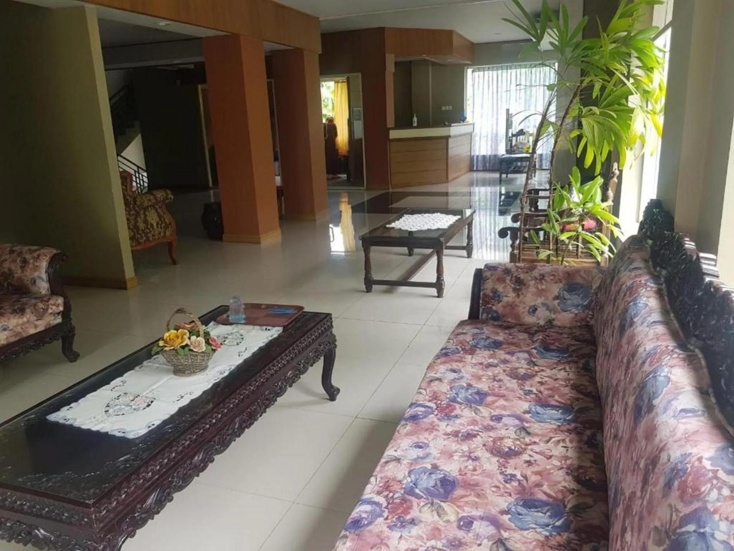 Lobby or reception in Hotel O Rumah Massagena Syariah Near Gedung Olahraga Enrekang