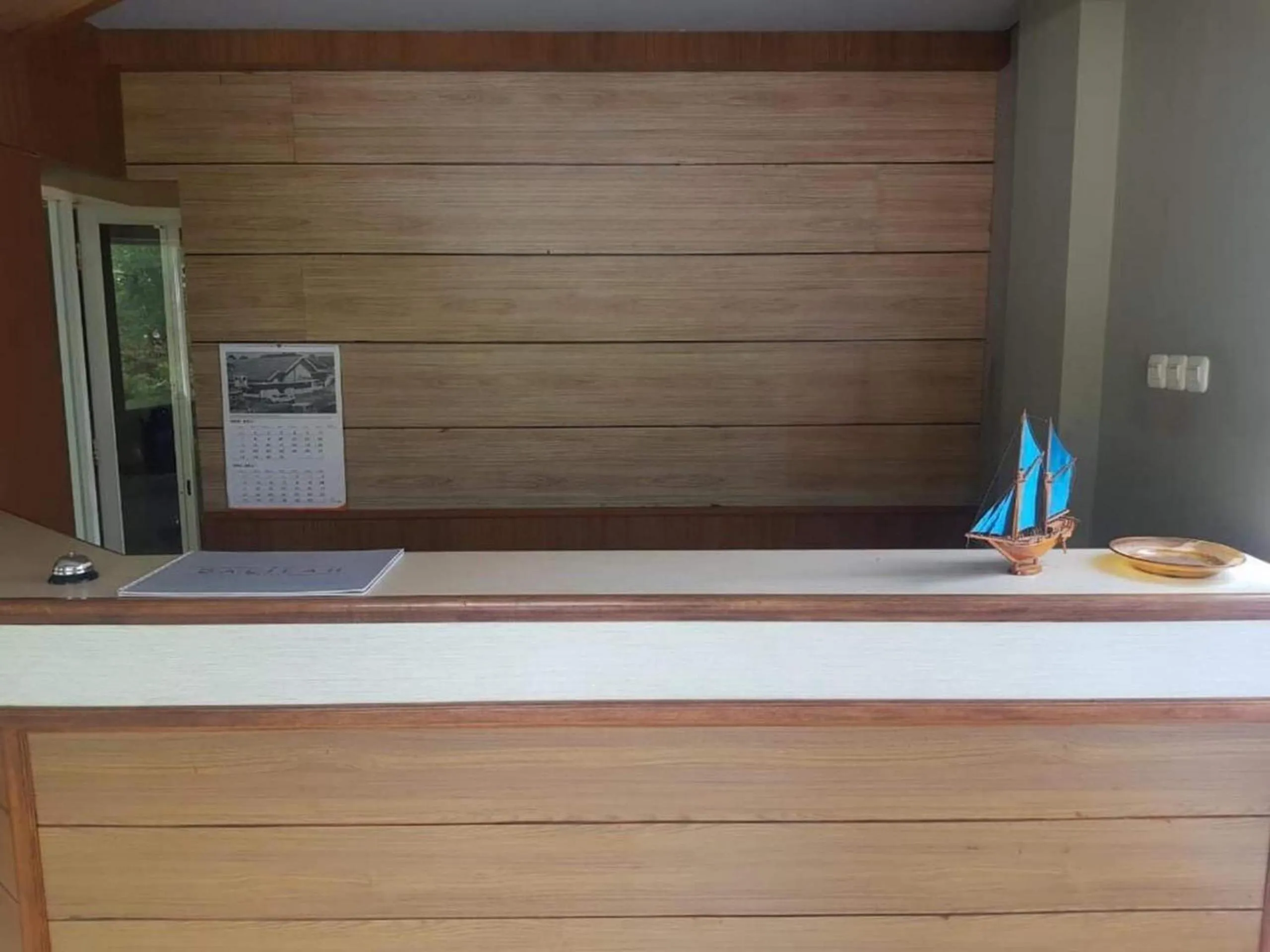 Lobby or reception in Hotel O Rumah Massagena Syariah Near Gedung Olahraga Enrekang