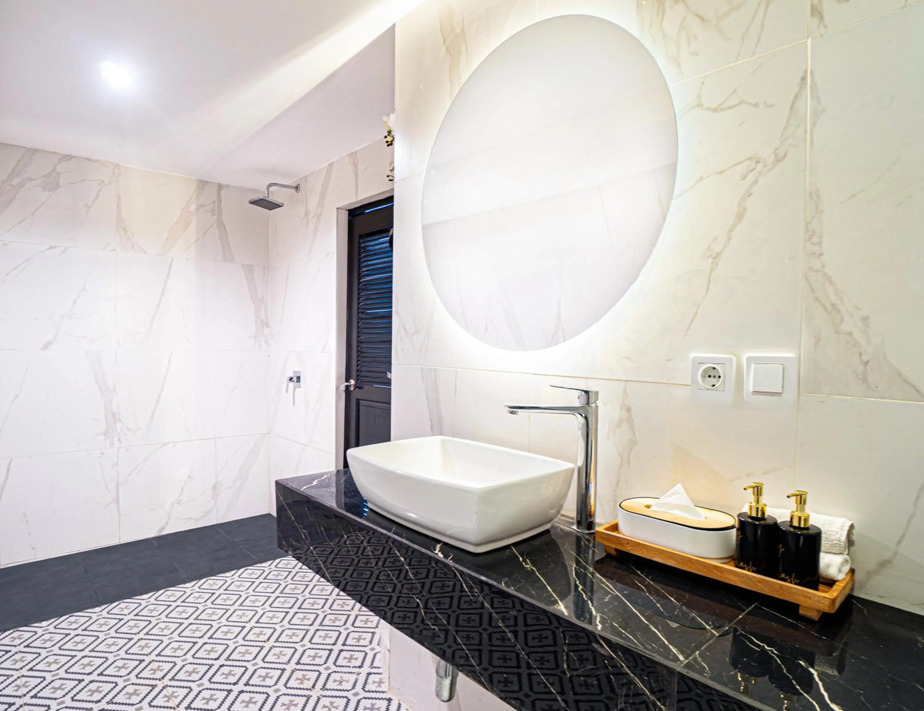 Bathroom in Casa Wina Kuta Managed by ARM Hospitality