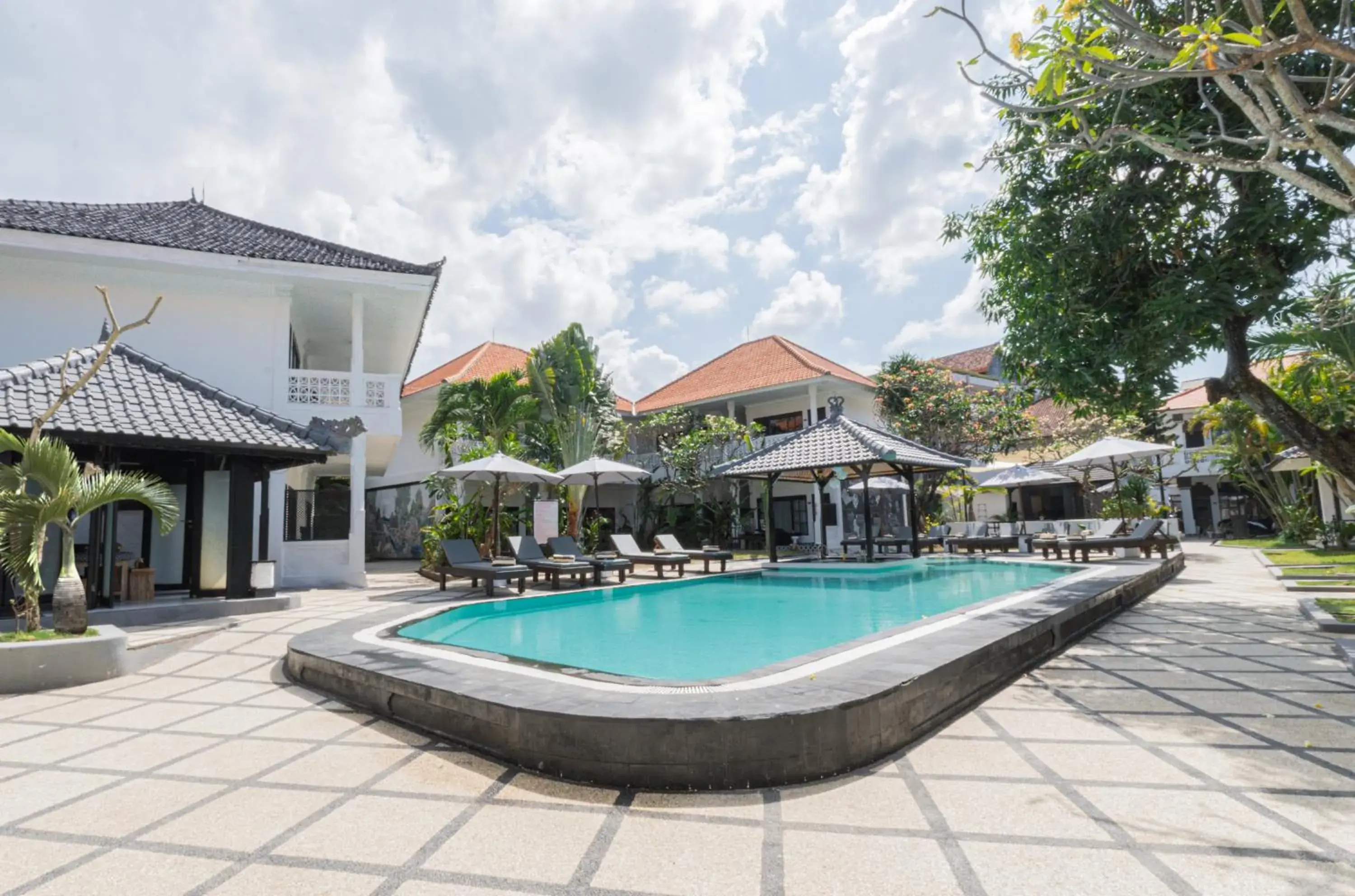 Swimming pool in Casa Wina Kuta Managed by ARM Hospitality Swimming pool in Casa Wina Kuta Managed by ARM Hospitality