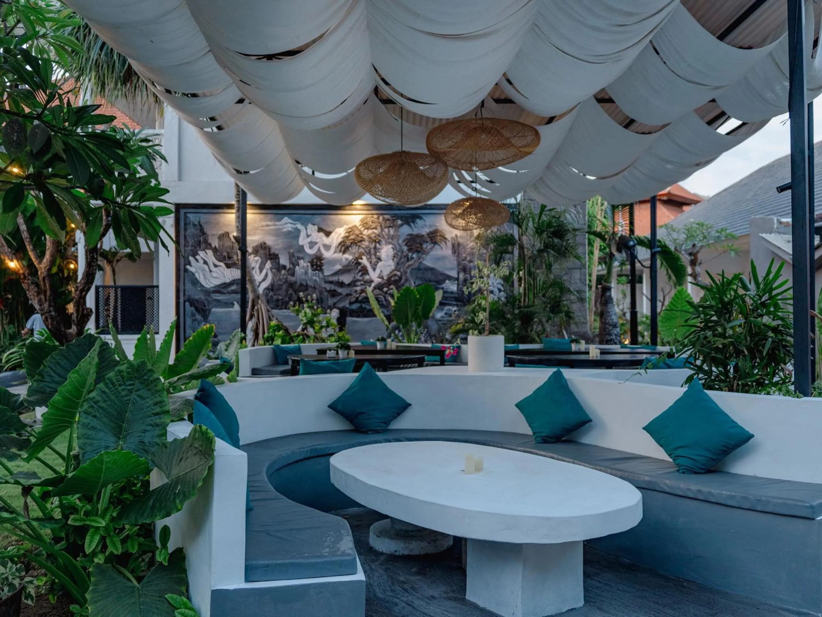 Seating area in Casa Wina Kuta Managed by ARM Hospitality